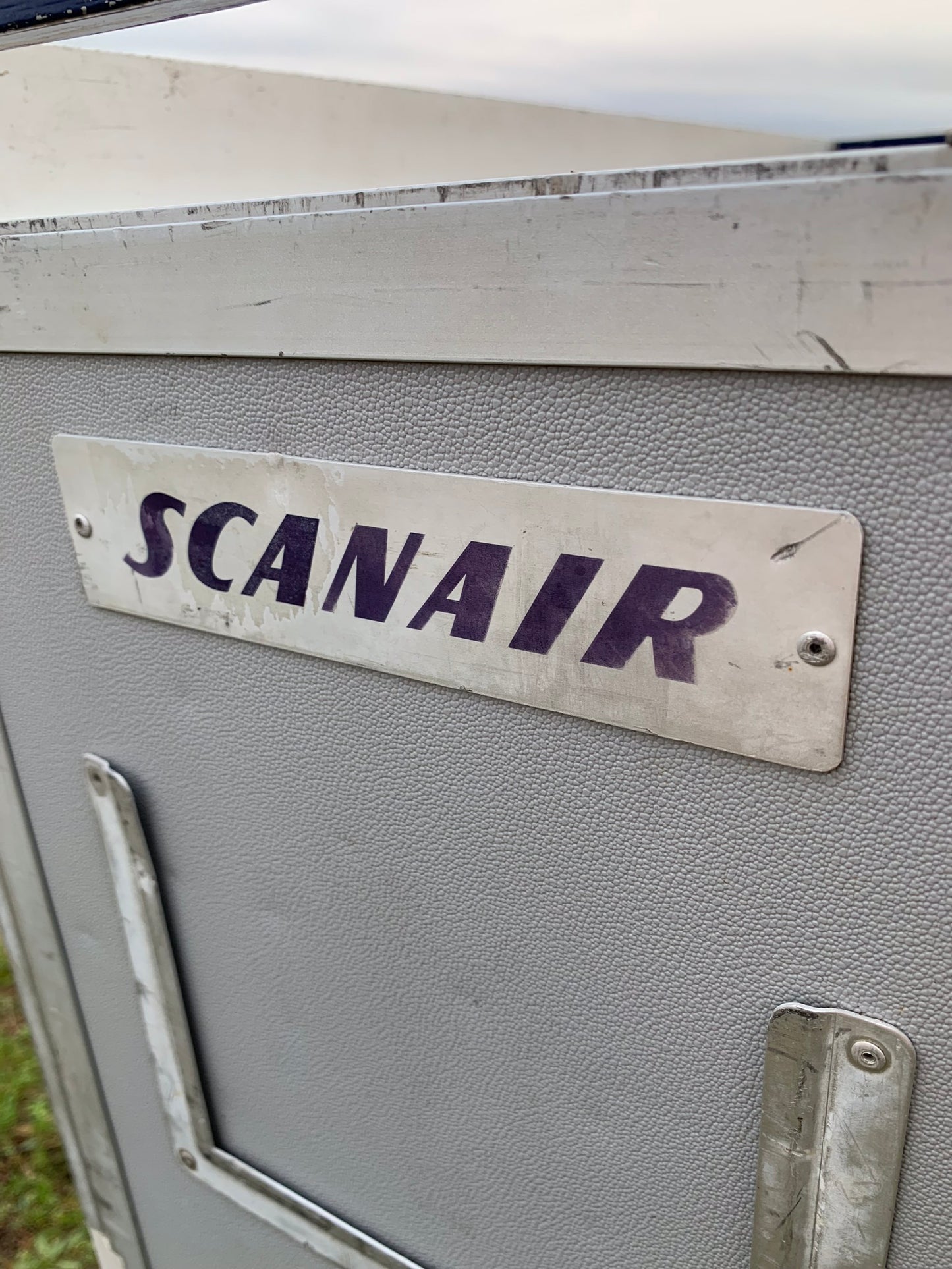 Flyvogn, flytrolley eller barskab