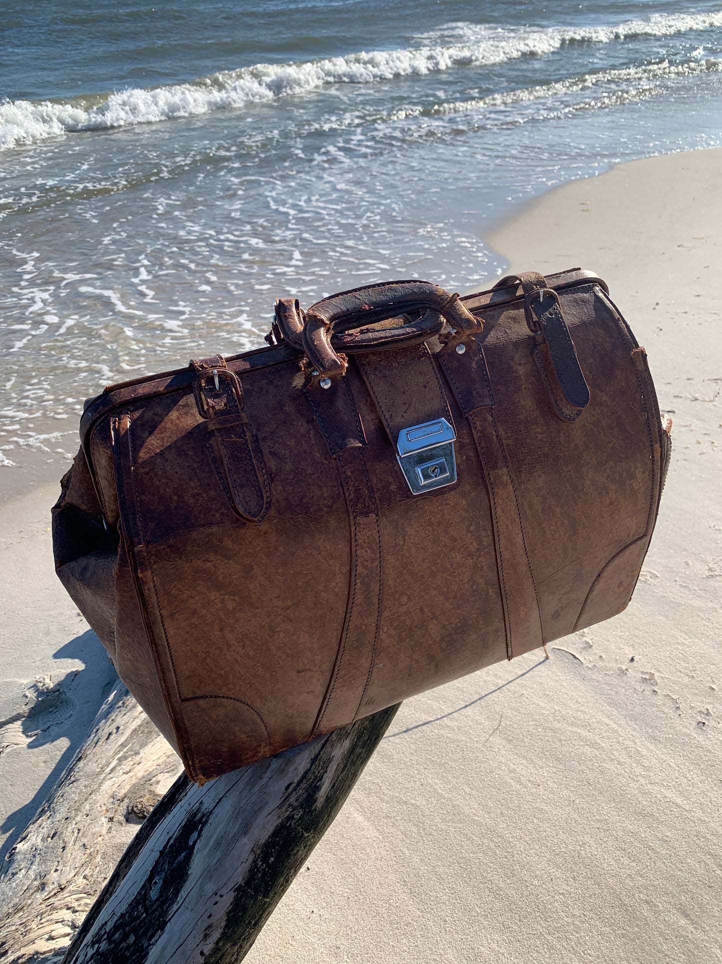 Gammel taske med patina