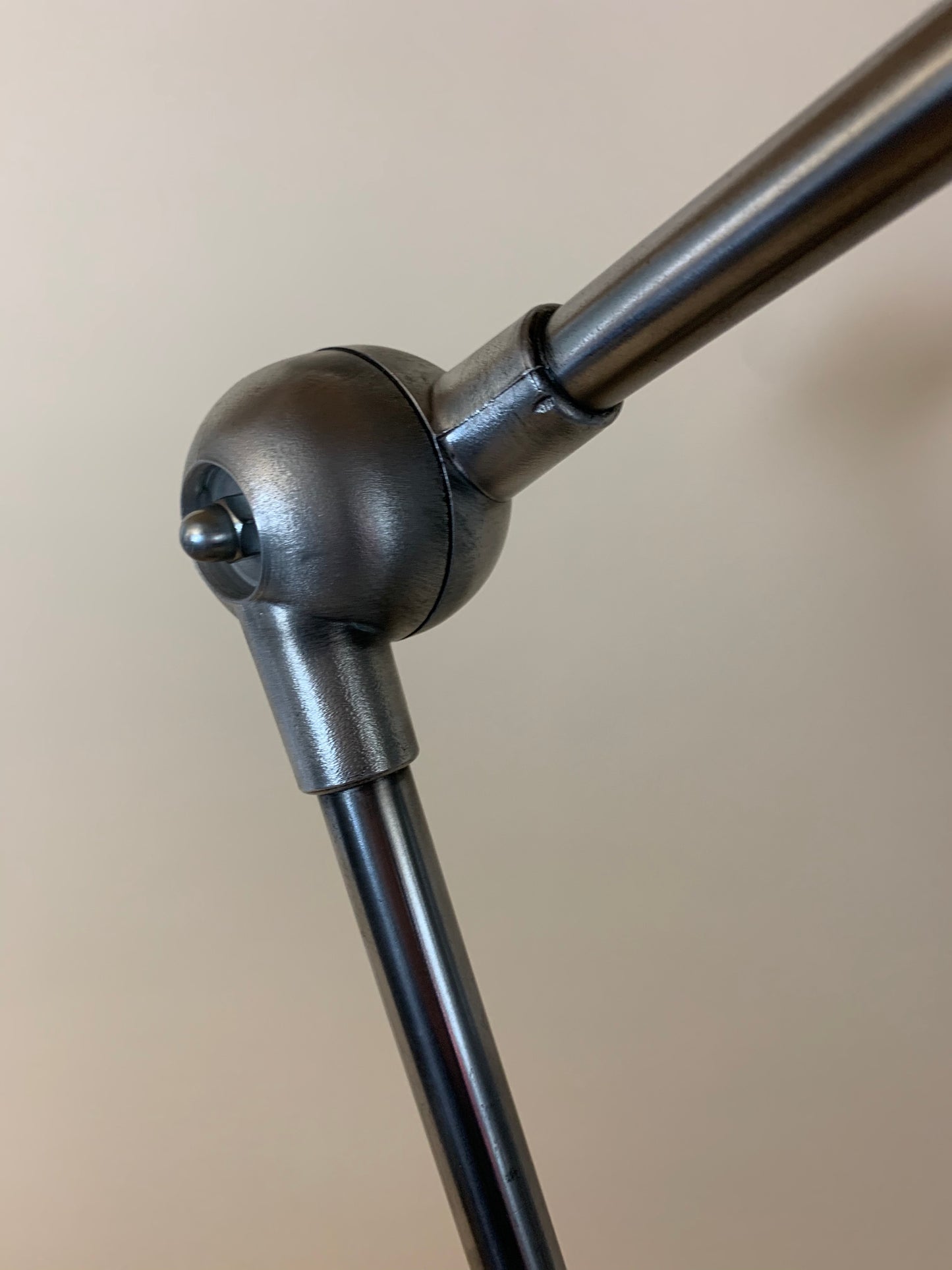 Jieldé bordlampe med to arme fod og tænd/sluk kontakt
