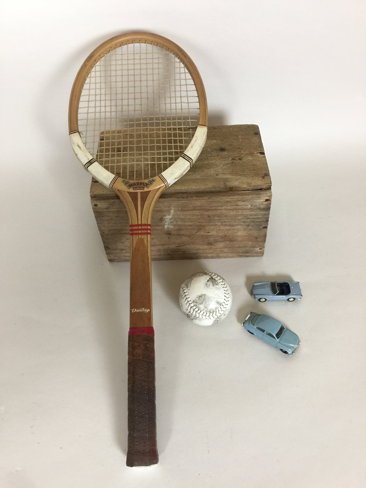 Skøn gammel og dekorativ tennisketcher