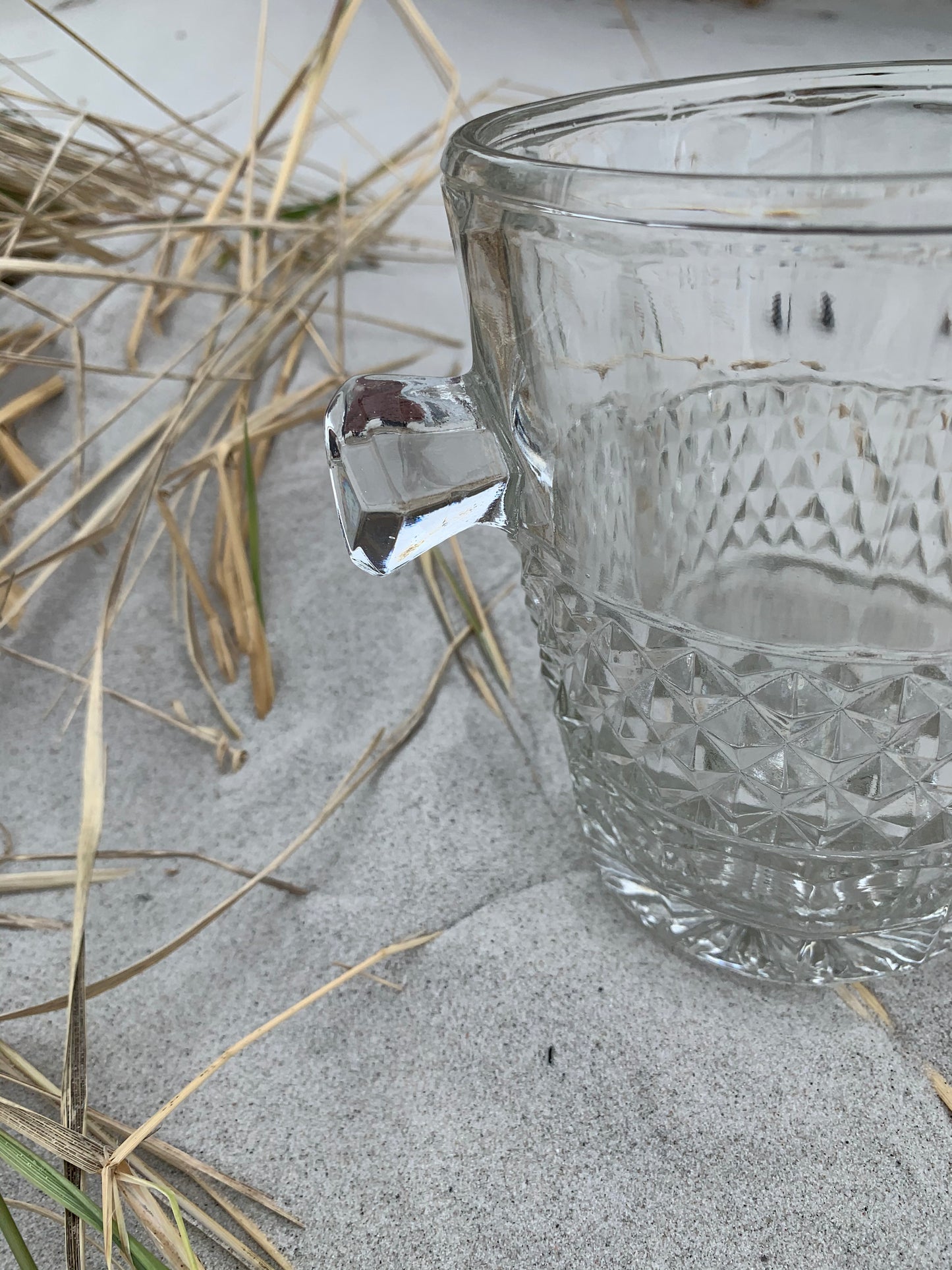 Isspand i glas med mønster