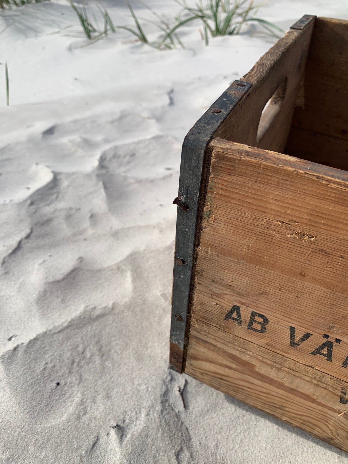 Skøn og patineret trækasse fra Vämamo bryggeri