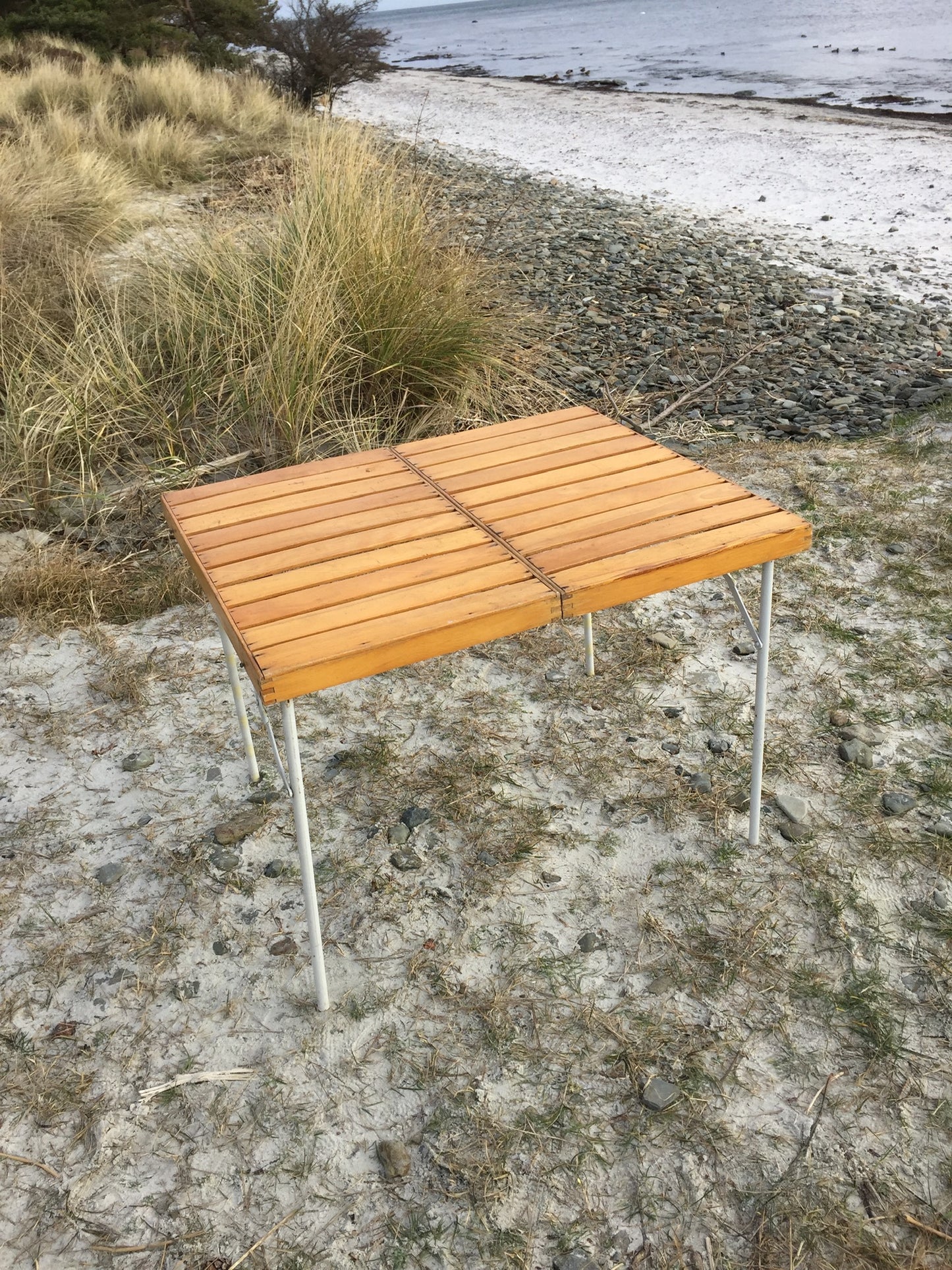 Fint klapbord i træ og metal