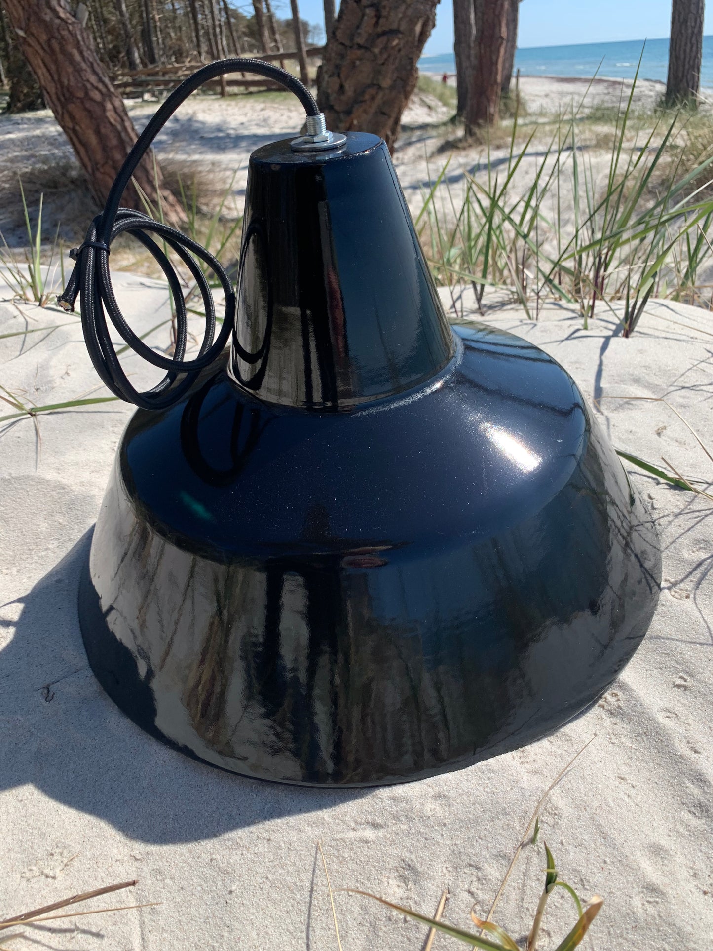 Værkstedslampe i emalje - Sort