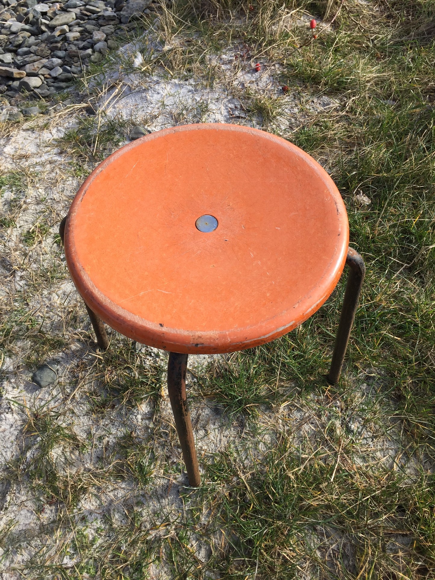 Glasfiber taburet med masser af patina