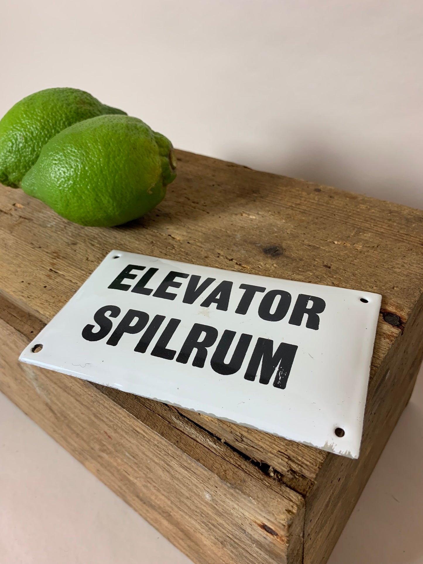 Sjovt elevator emaljeskilt