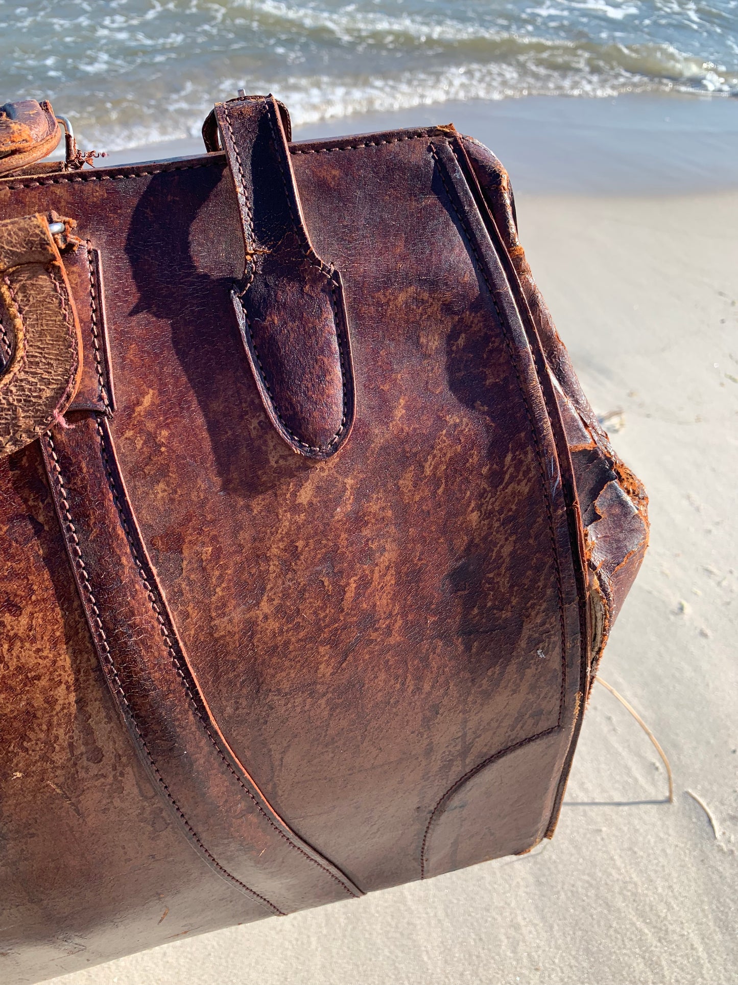 Gammel taske med patina