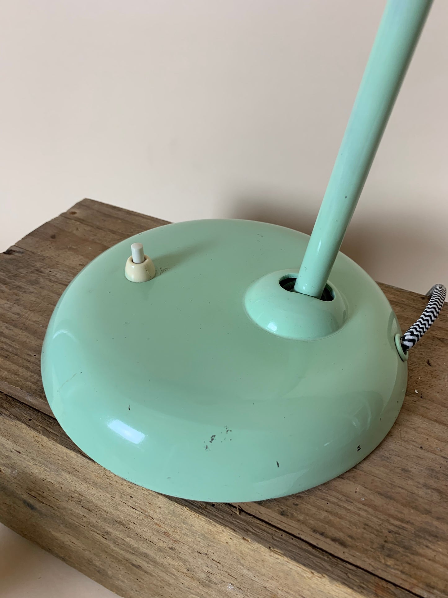 Kaiser Idell 6556 bordlampe - lysgrøn