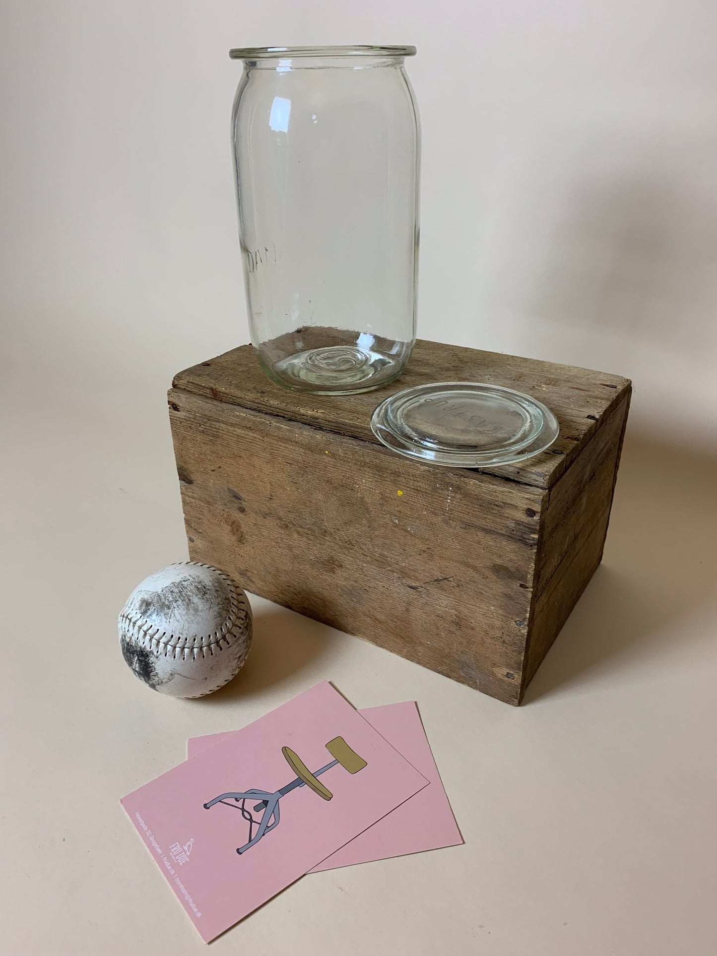 Stort henkogningsglas med låg