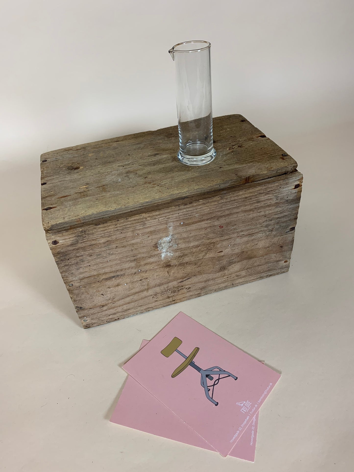 Laboratorieglas med rund fod