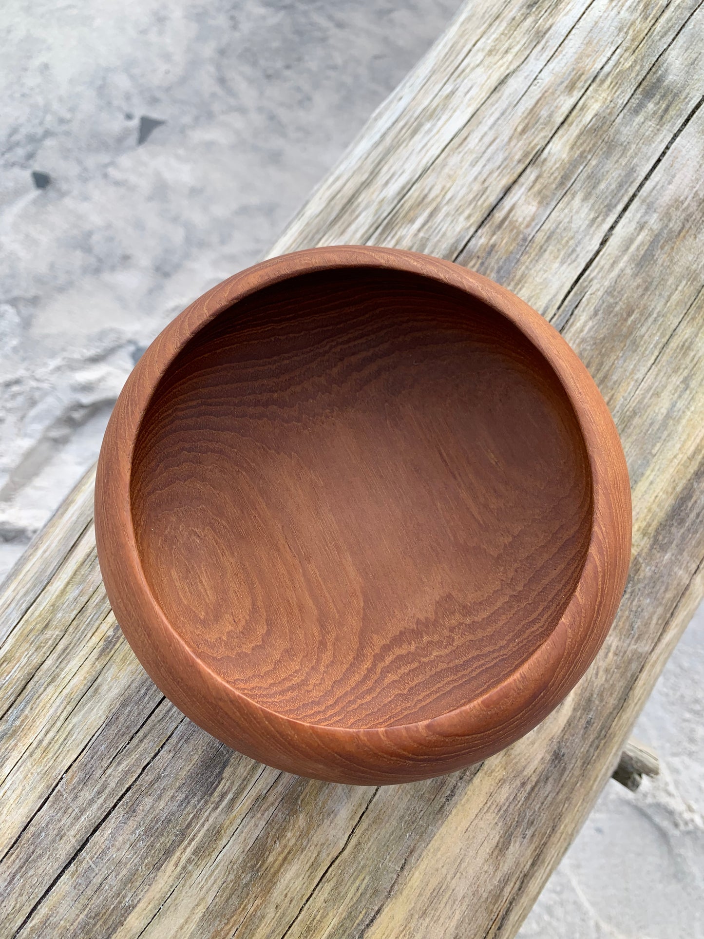 Teak skål