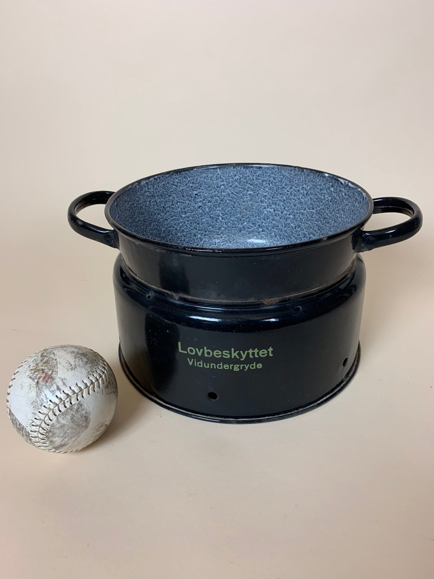 Lovbeskyttet vidundergryde