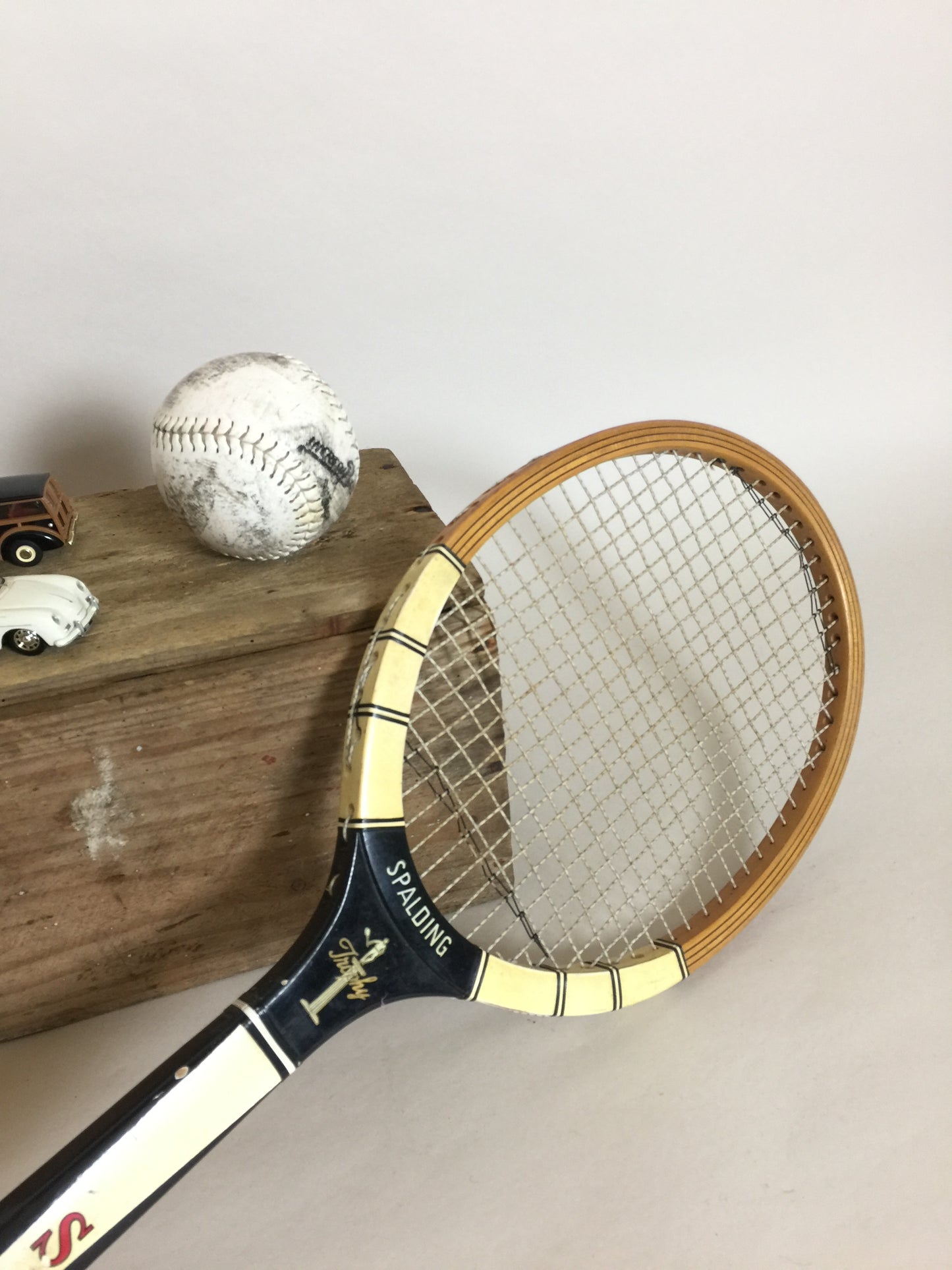 Skøn gammel tennisketcher