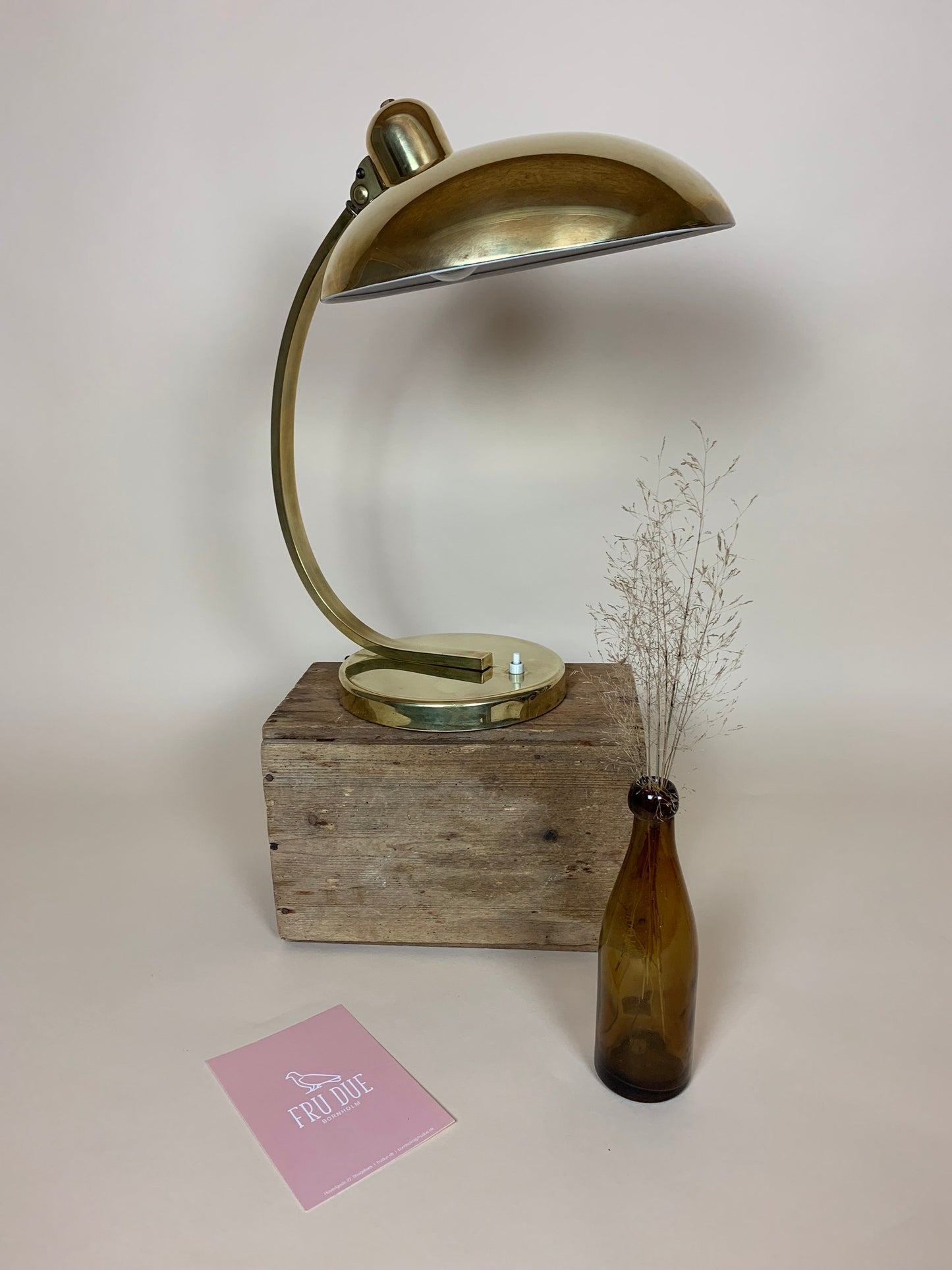 Smuk Christian Dell bordlampe i messing model 6750