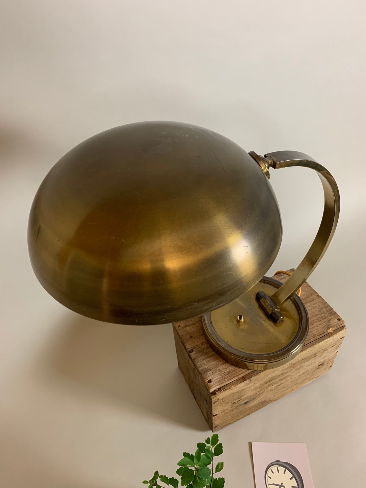 Gecos bordlampe i messing