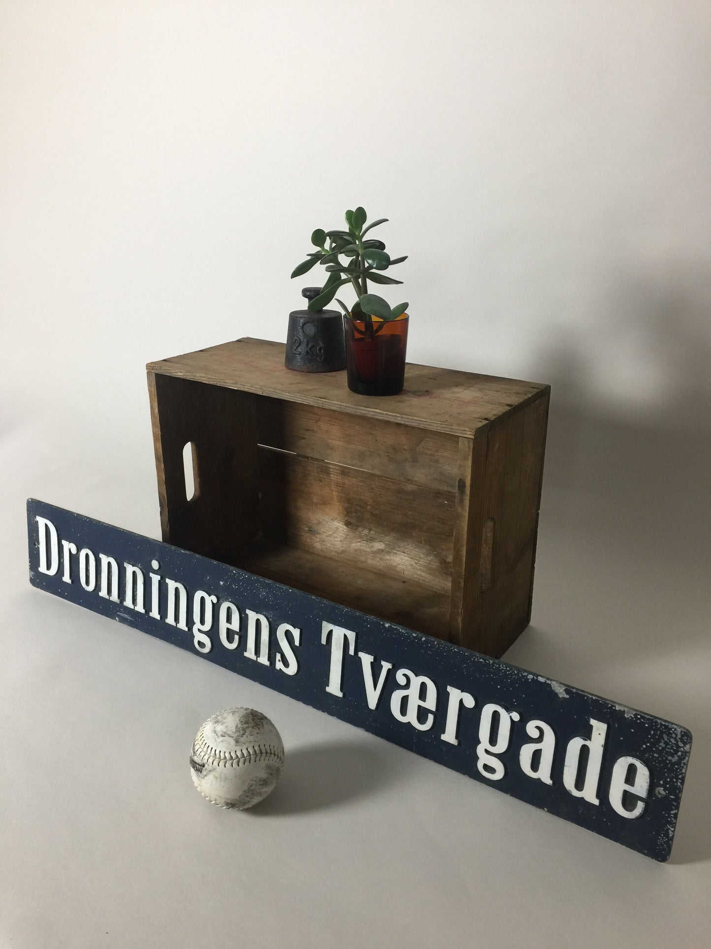 Vejskilt med royal historie