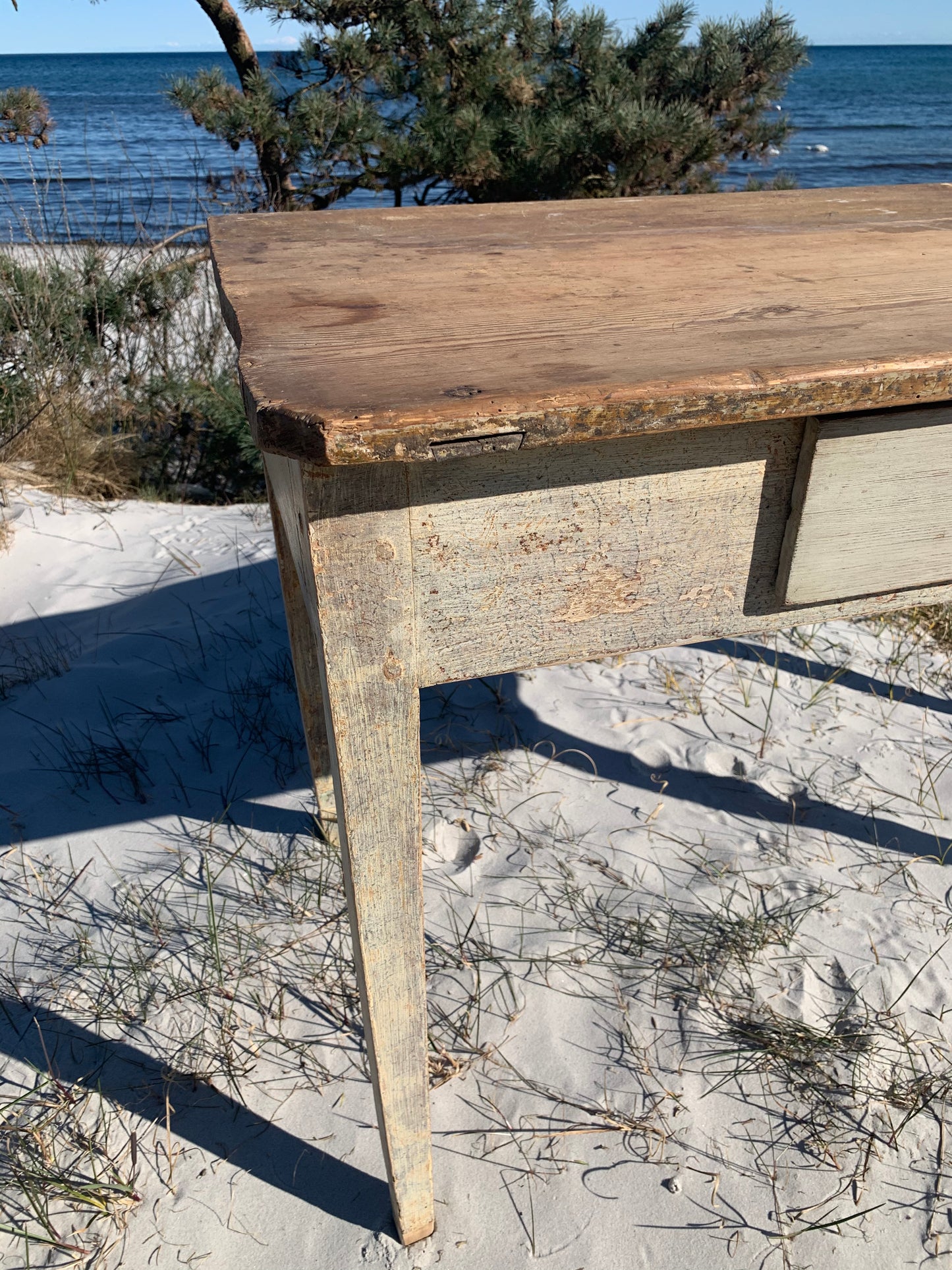 Meget smukt bord fra 1874