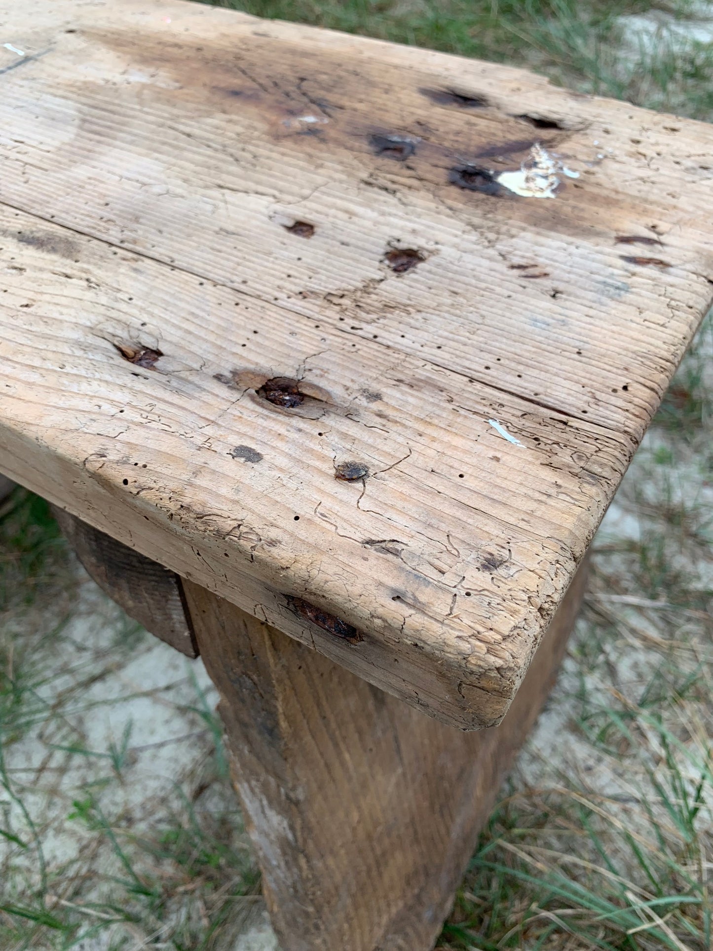 Skammel med masser af patina