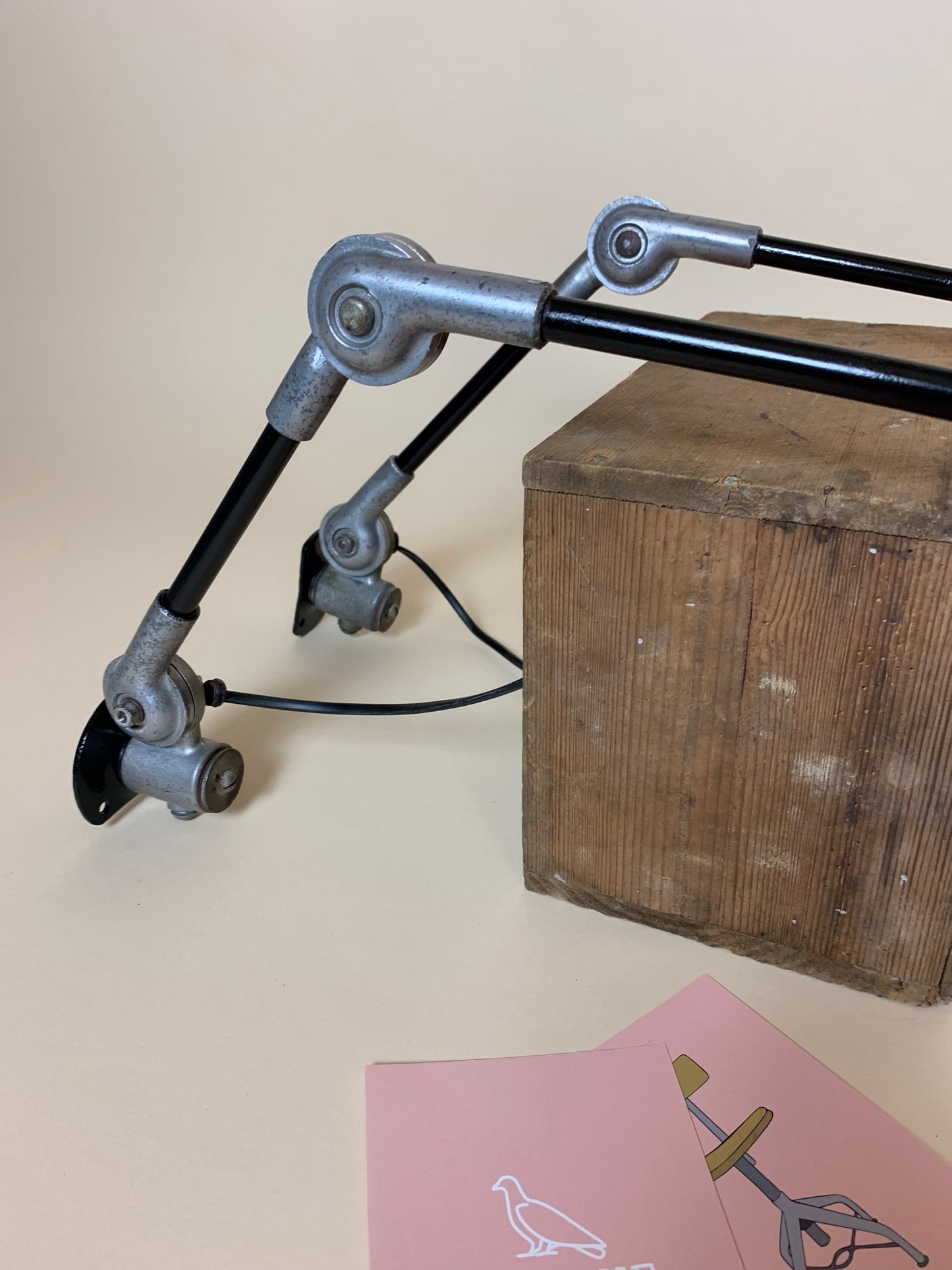 Sort lampe - sælges enkeltvis (prisen er pr. stk.)