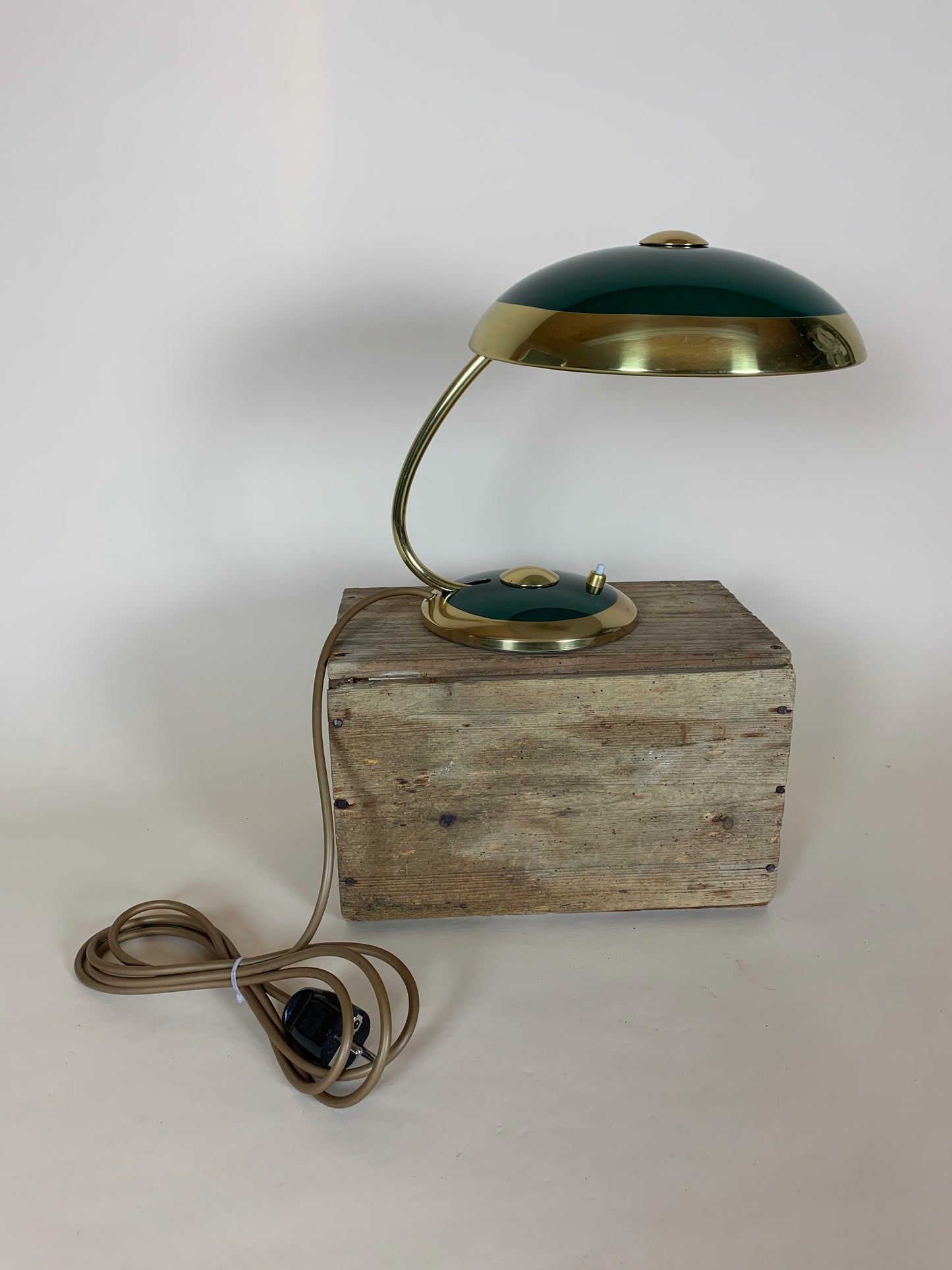 Helo bordlampe - Grøn og messing