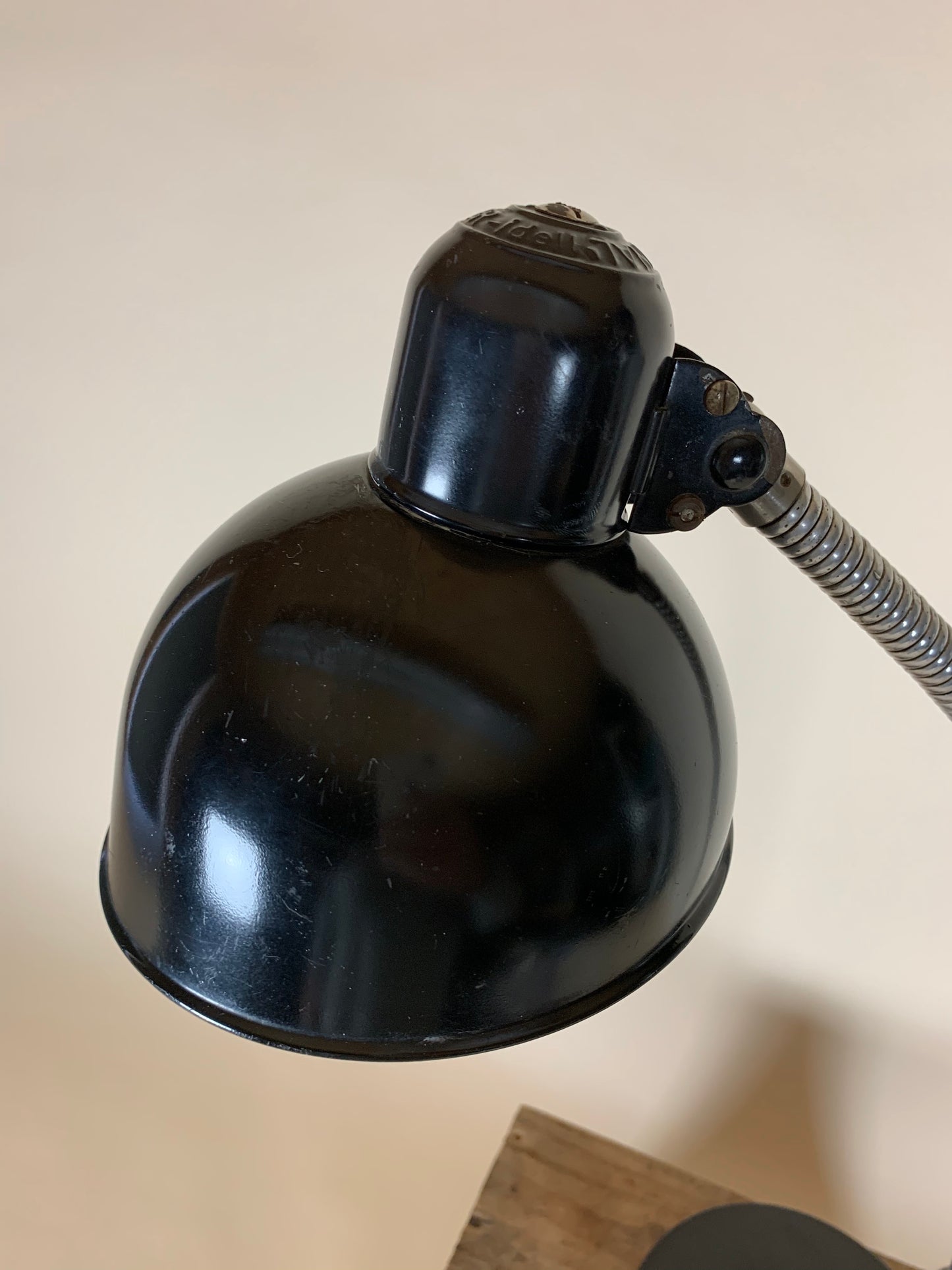 Kaiser Idell 6561 bordlampe