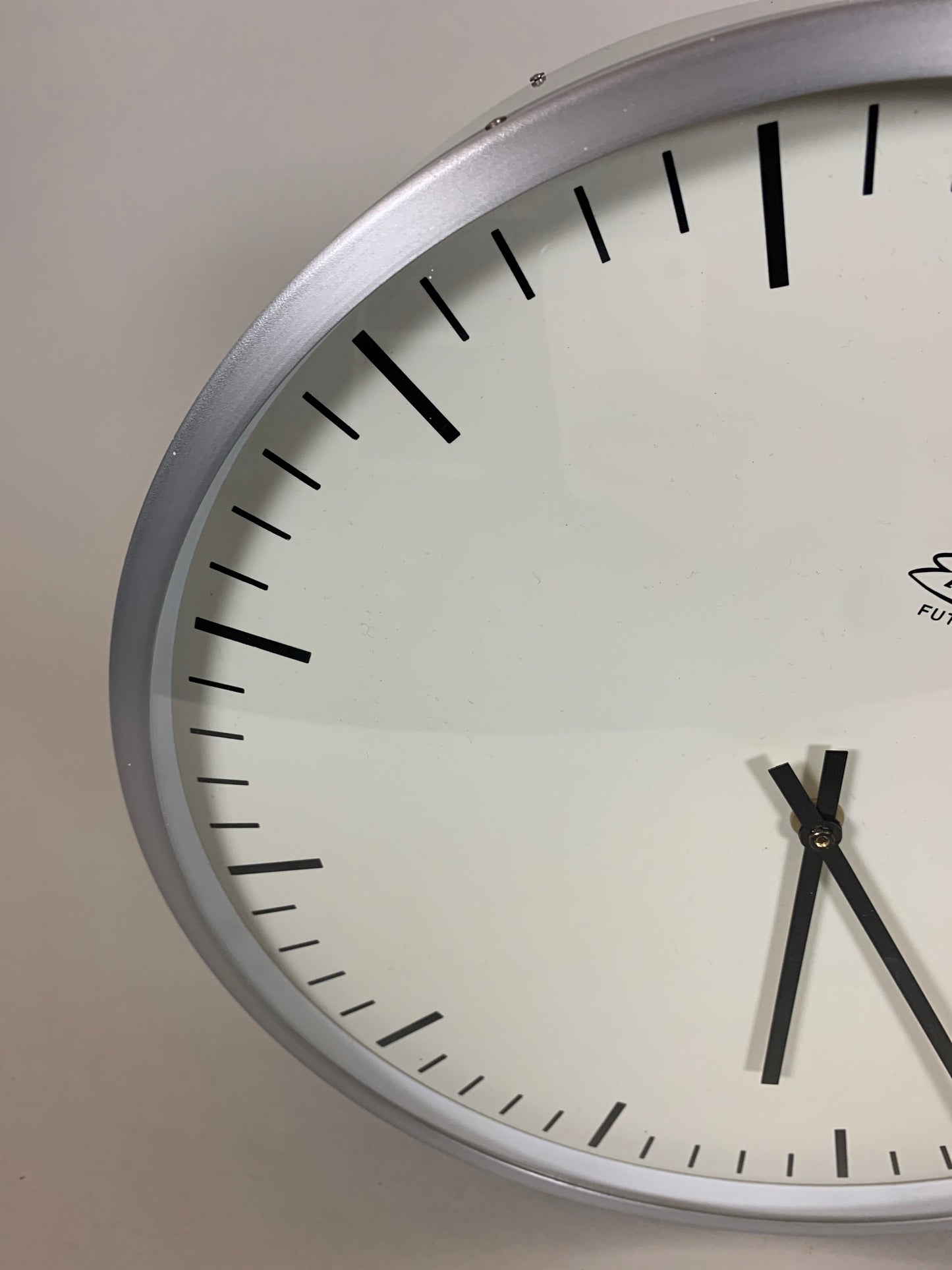 Smukt gammelt dobbeltsidigt ur med buede glas