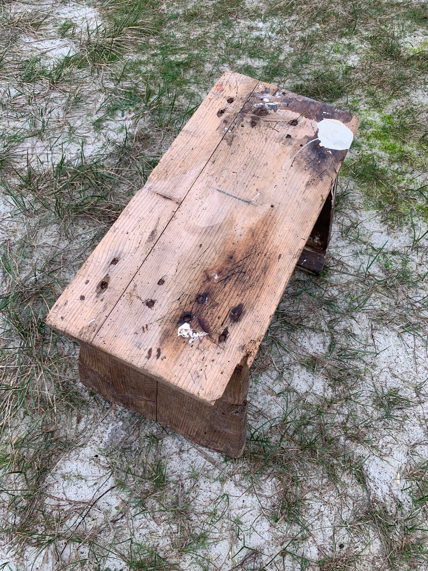 Skammel med masser af patina
