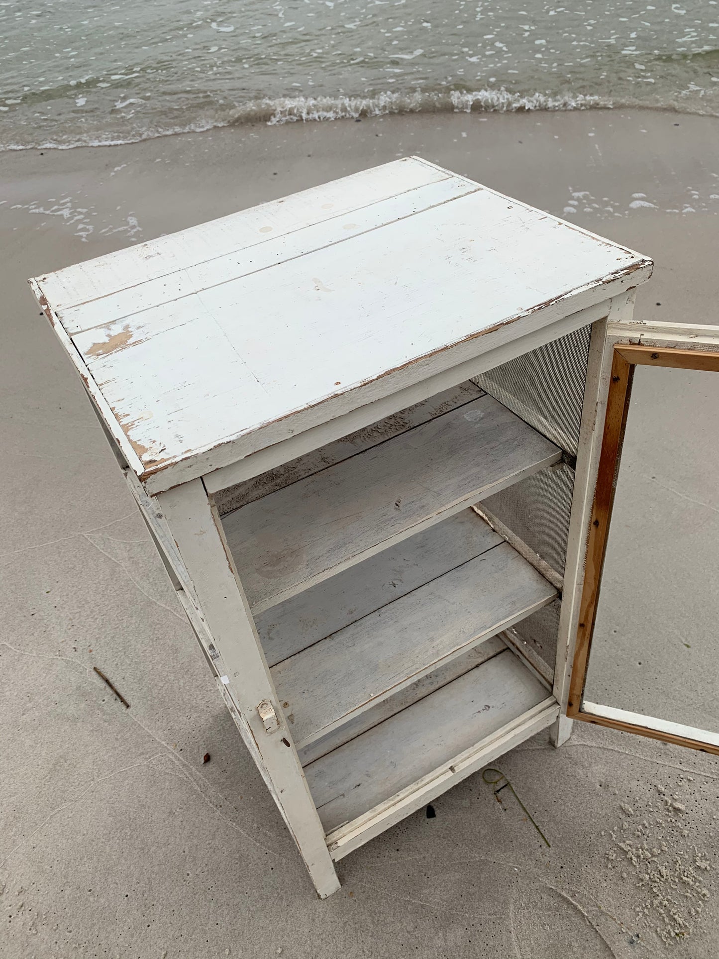 Fint gammelt flueskab