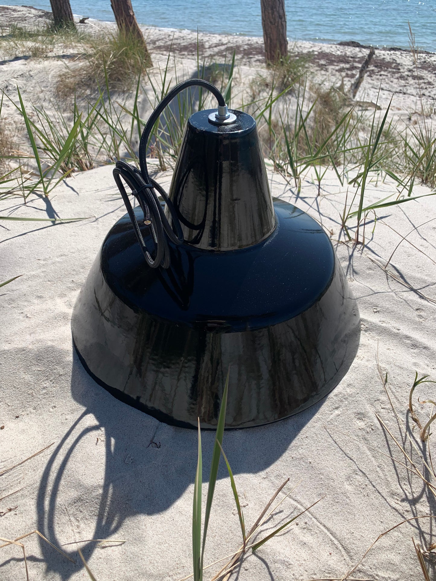 Værkstedslampe i emalje - Sort