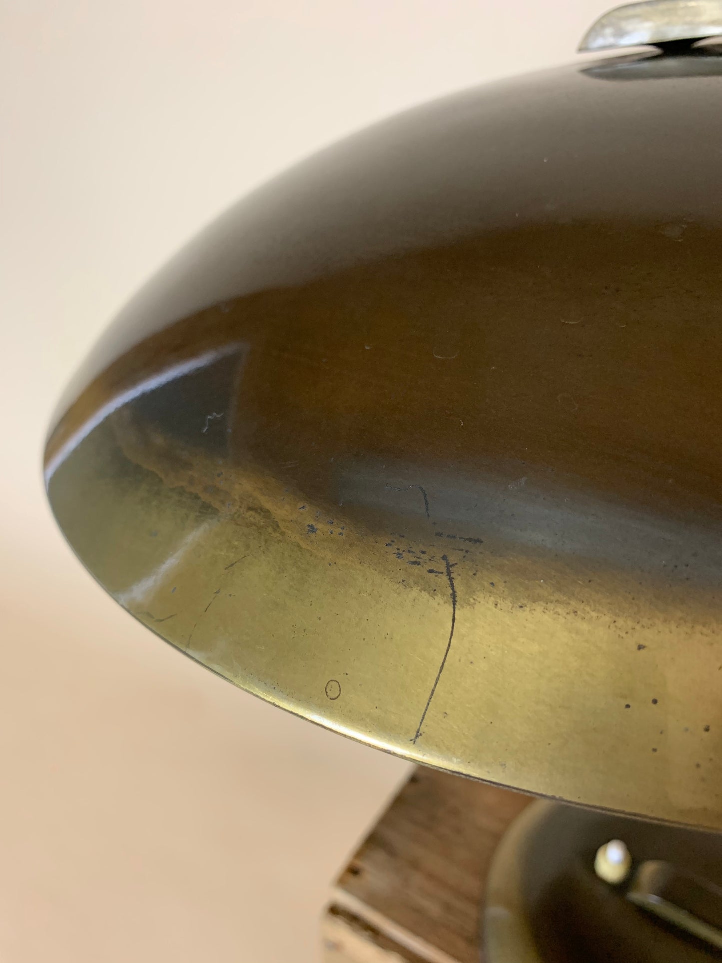 Gleibo lampe af Egon Hillebrand i mørkpoleret messing