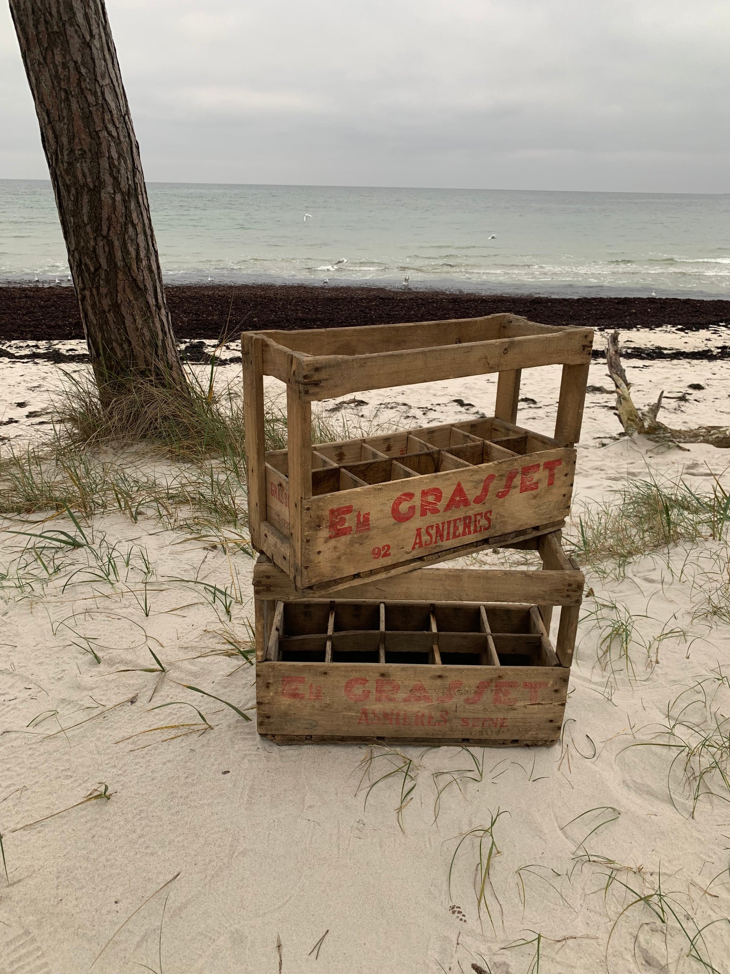 Gammel fransk flaskekasse i træ