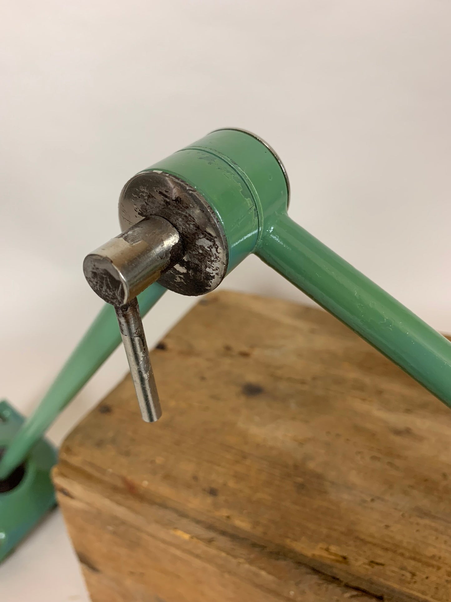 Skøn industriel grøn væg eller bordlampe