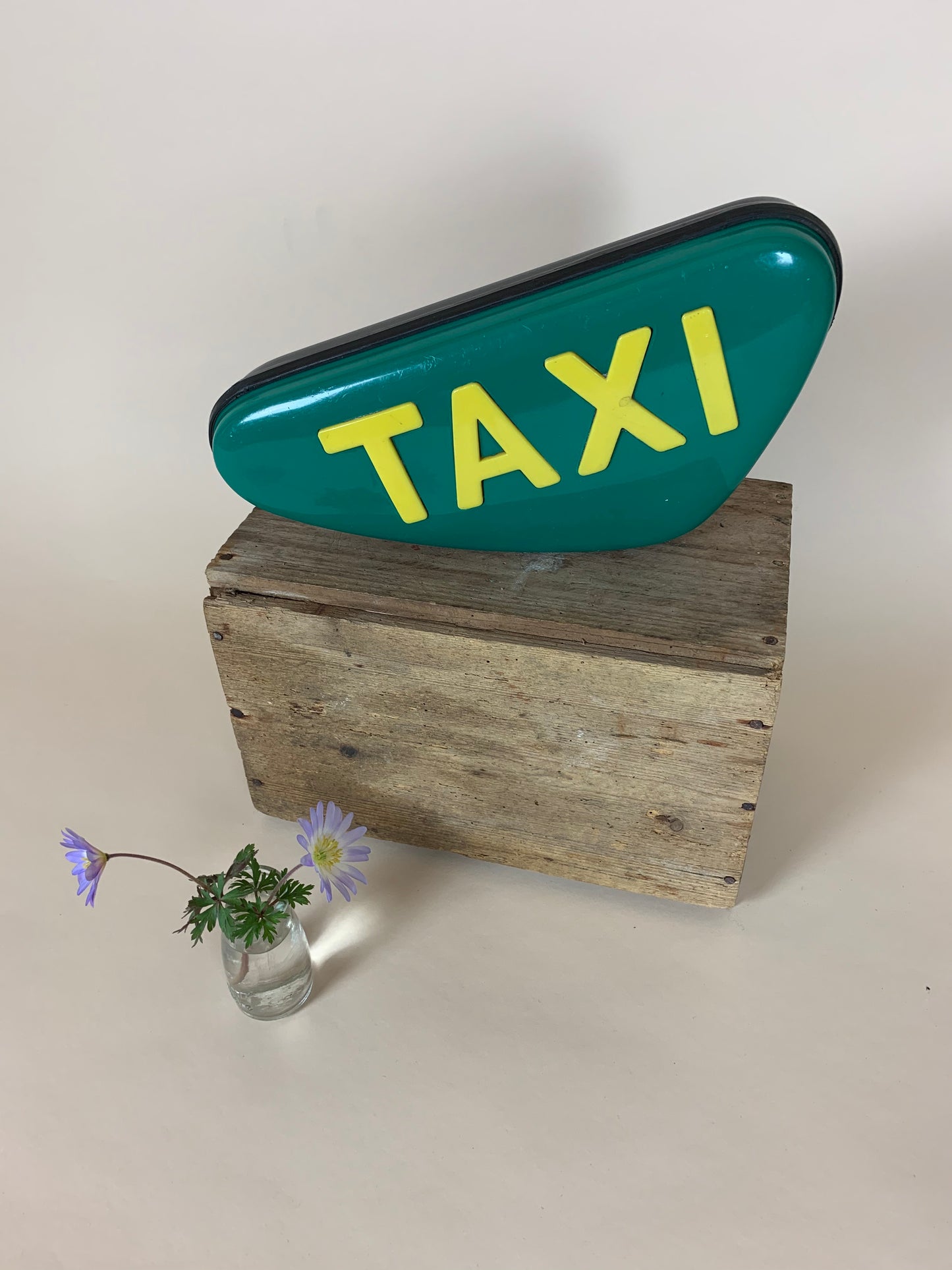 Taxiskilt med lys