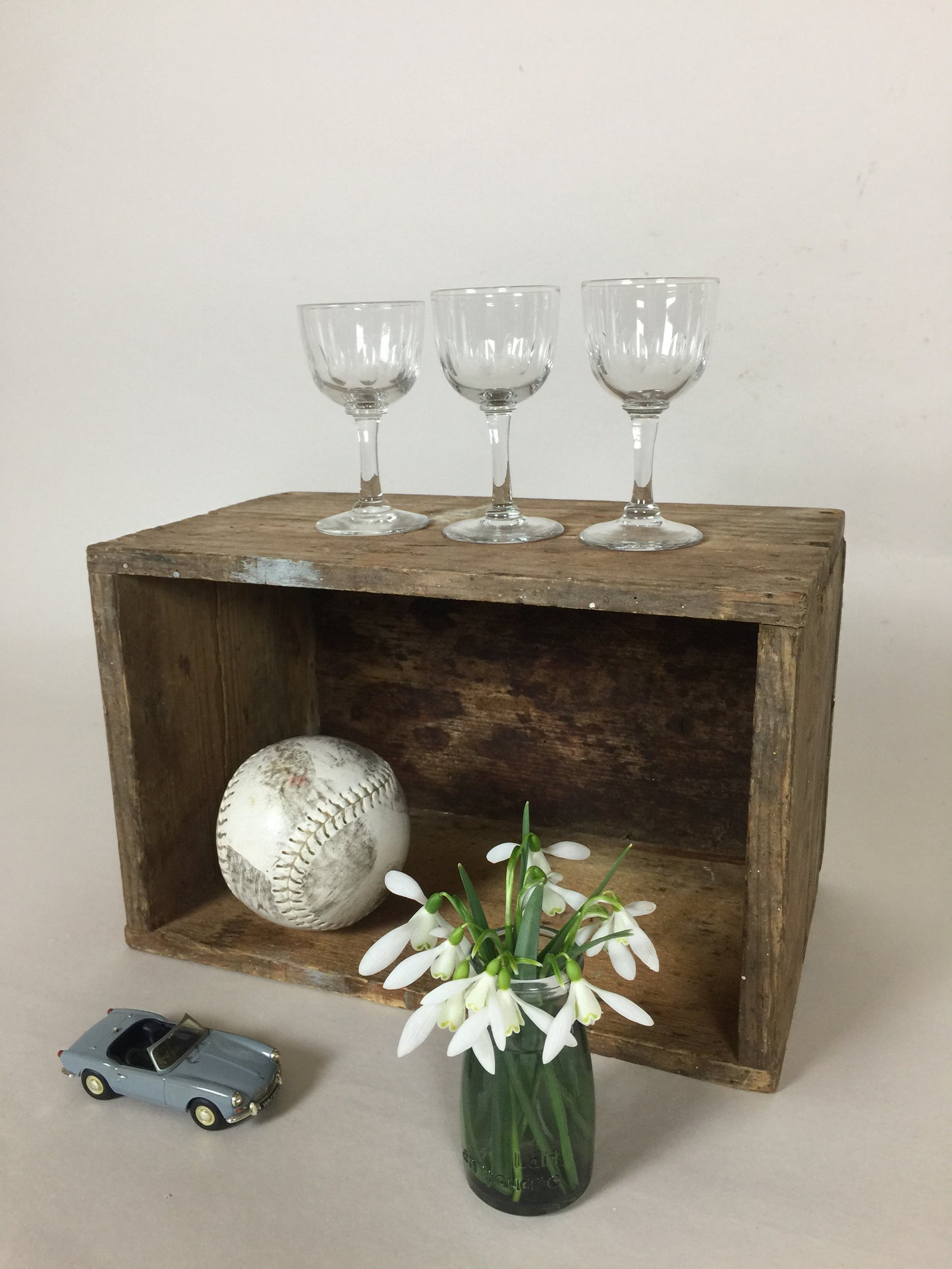 Tre fine og gamle glas