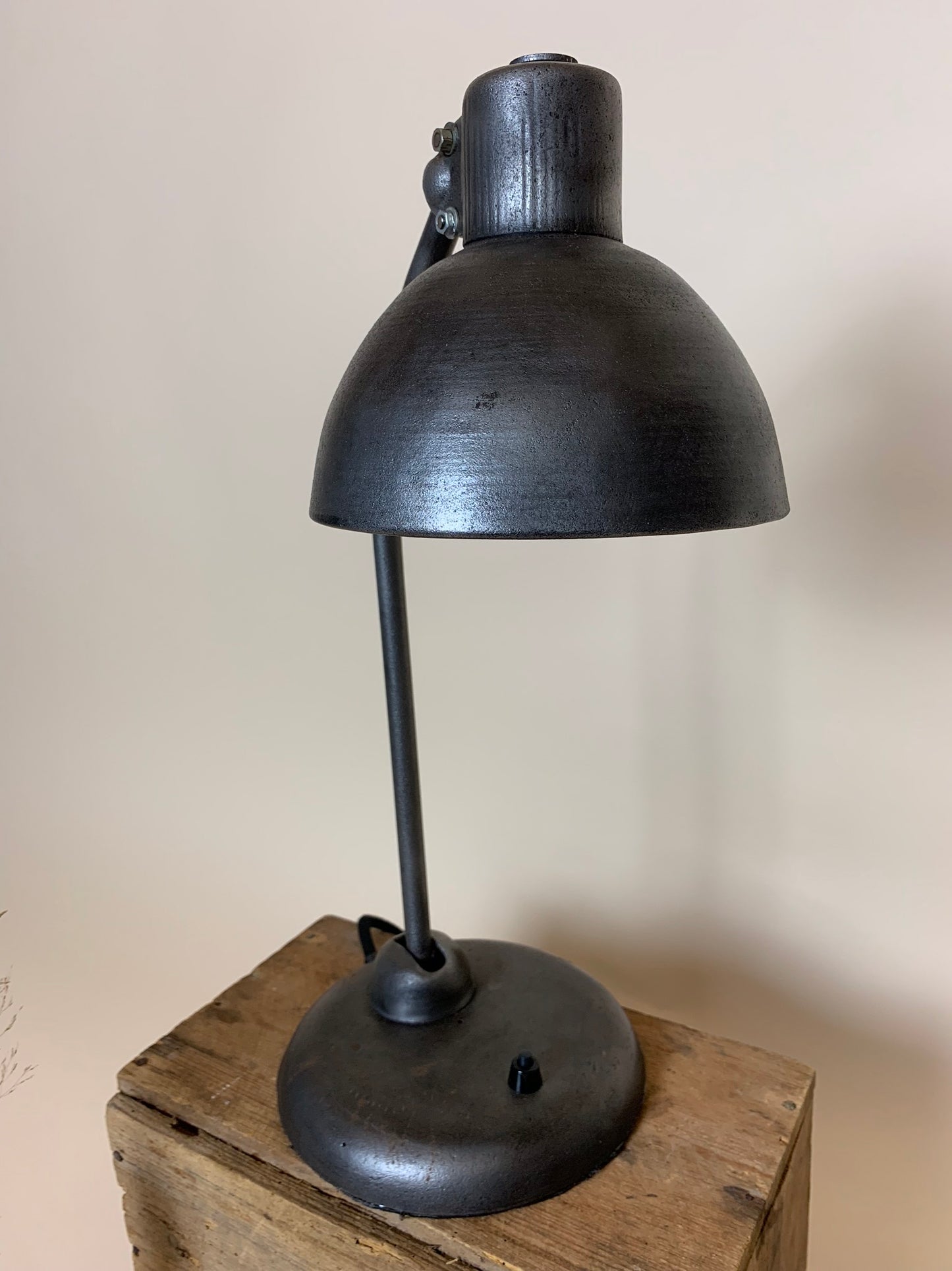 Rå vintagelampe