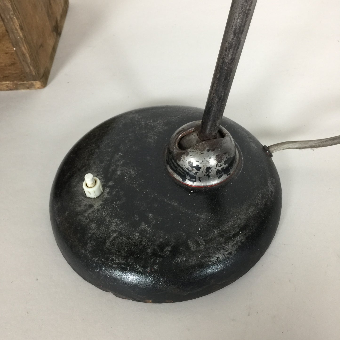 Kaiser Idell Bordlampe model 6551