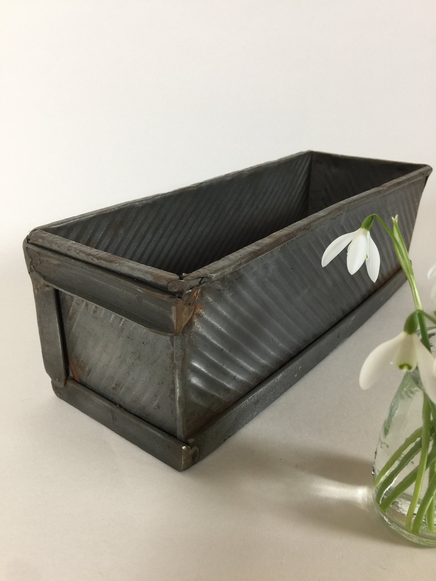 Rå og dekorativ “bageform”