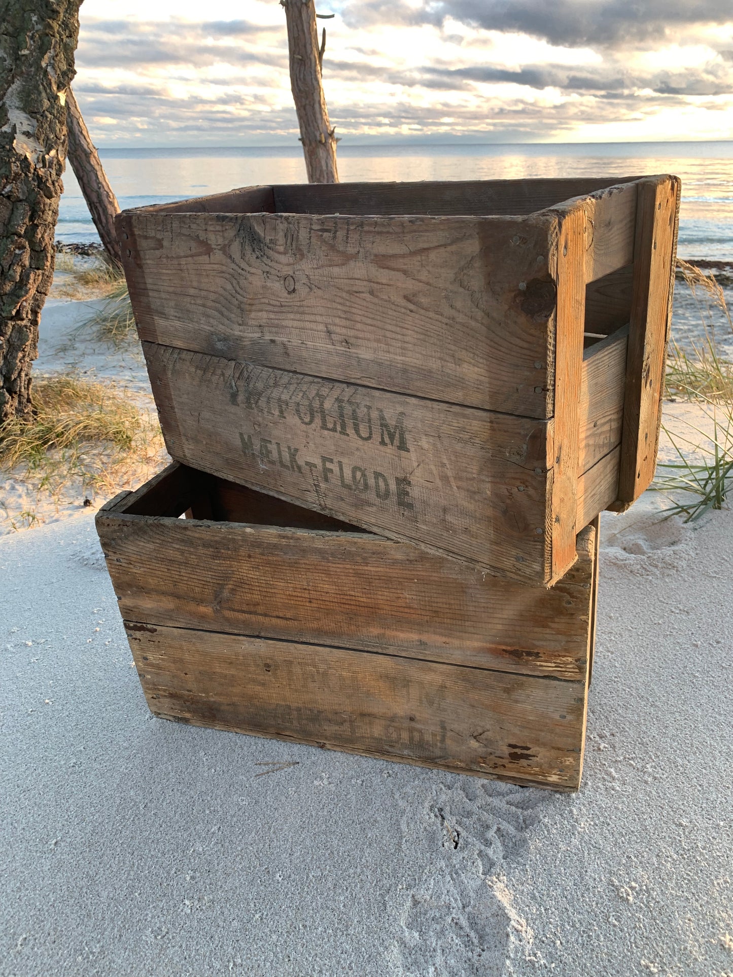 Mælkekasse med rum og zinkbund
