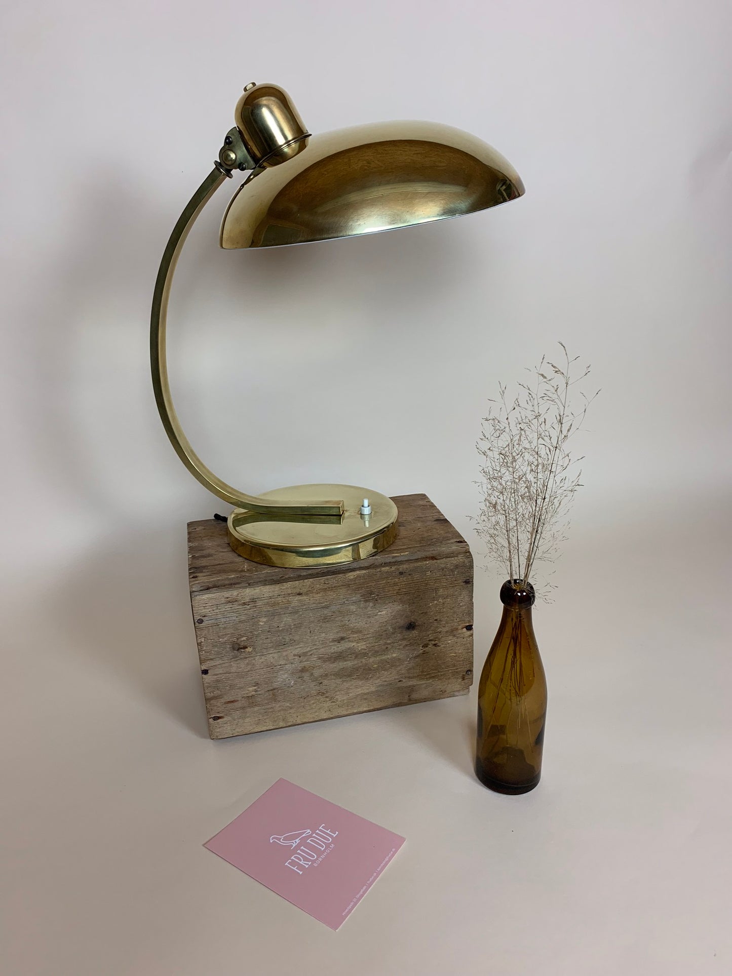 Smuk Christian Dell bordlampe i messing model 6750