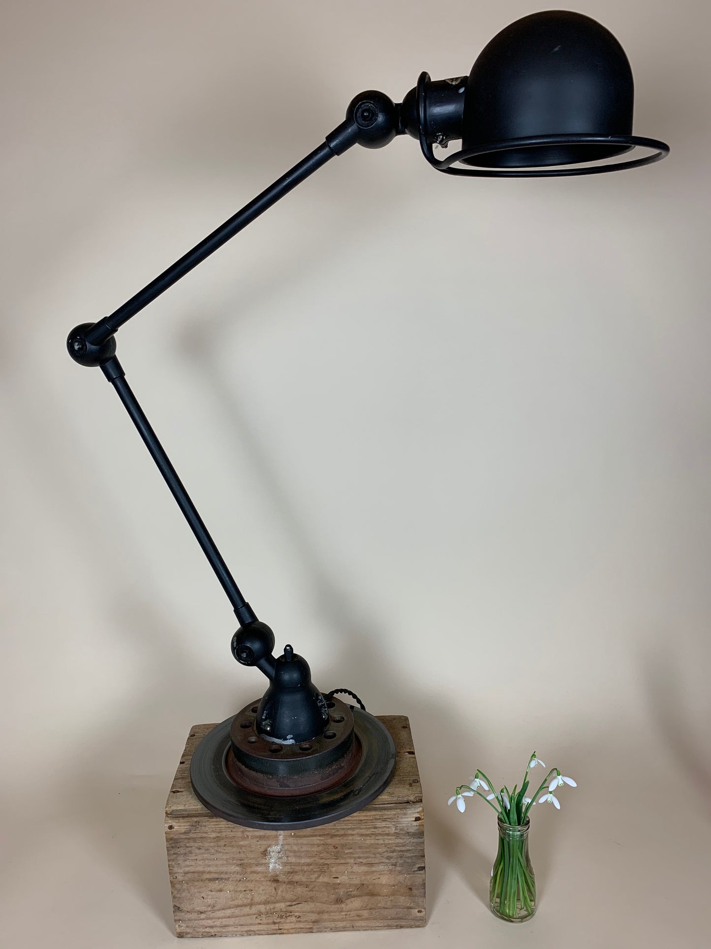 Sort Jieldé væg eller bordlampe med tænd/sluk kontakt