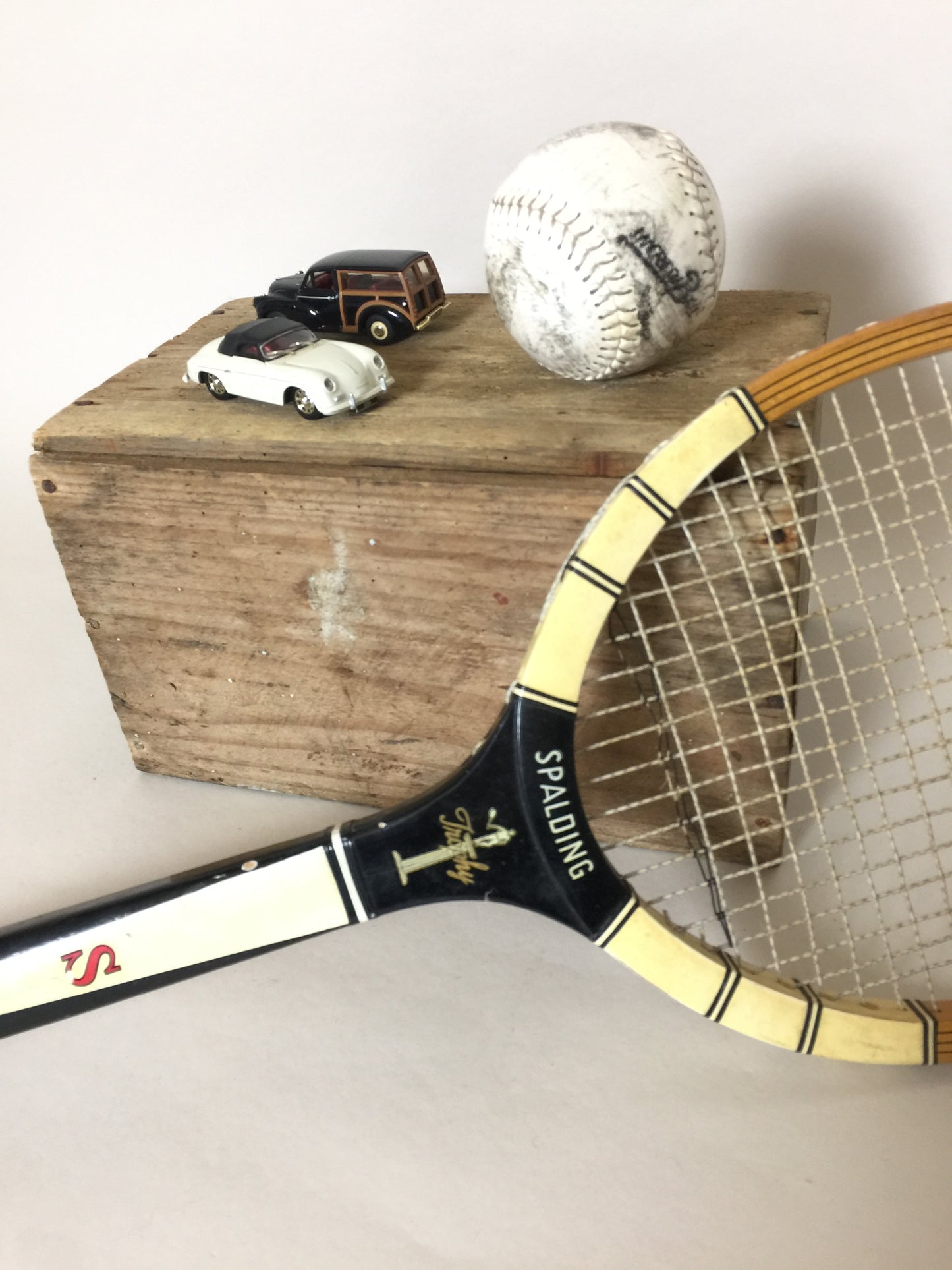 Skøn gammel tennisketcher