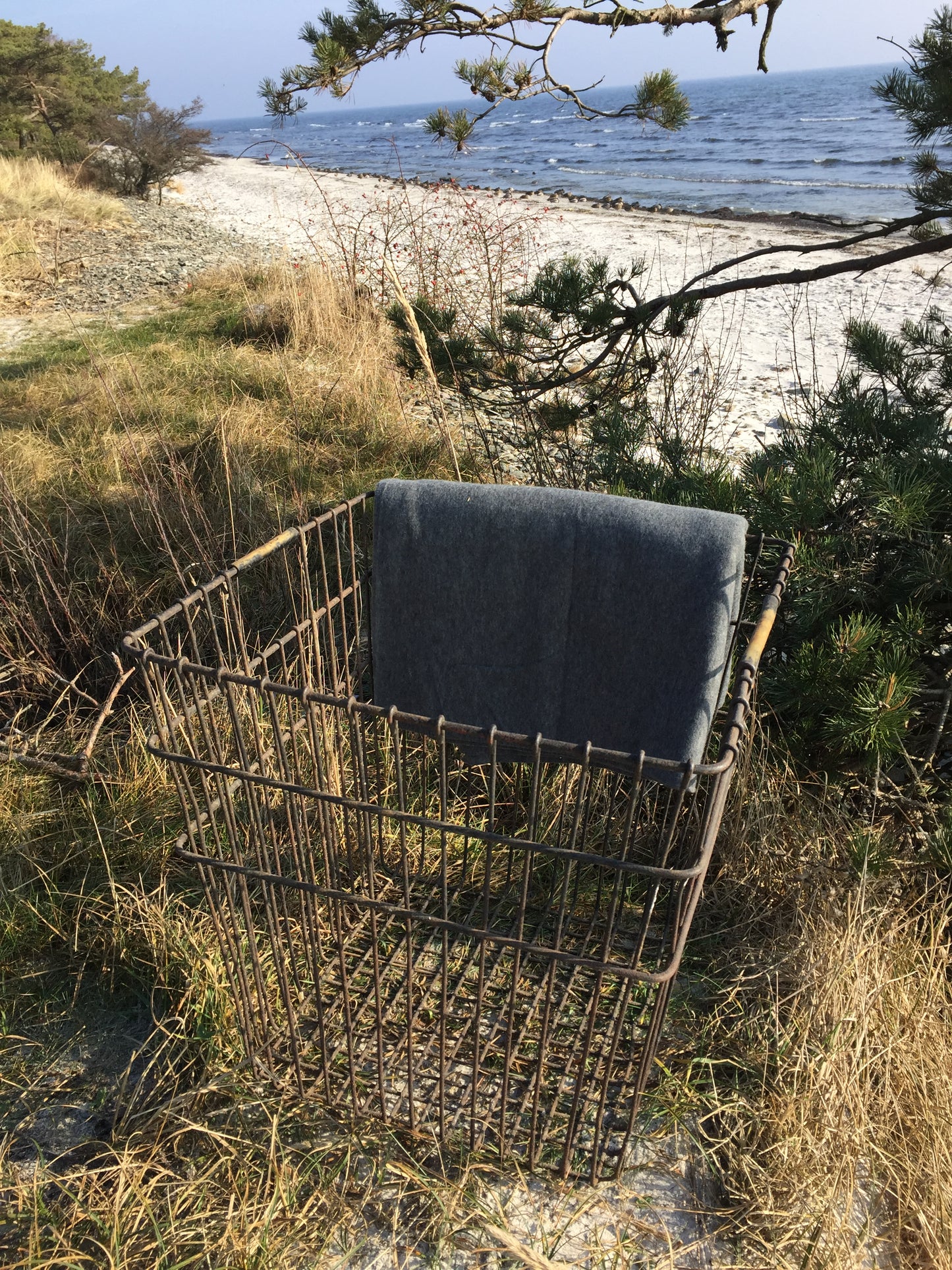 Skøn gammel trådkurv i metal