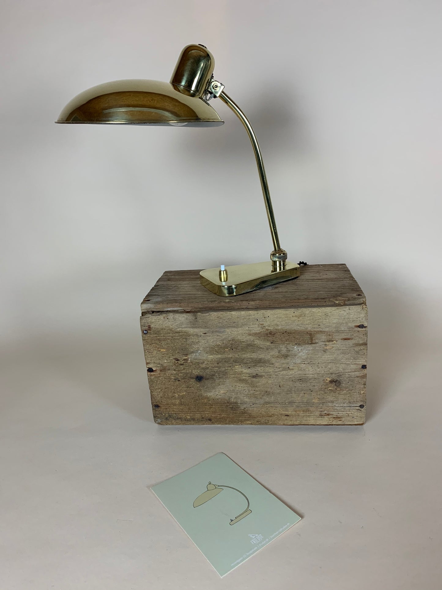 Fin lille messinglampe fra Italien