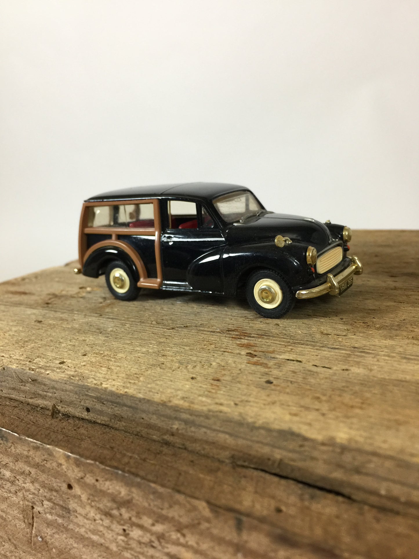 Fin Morris modelbil