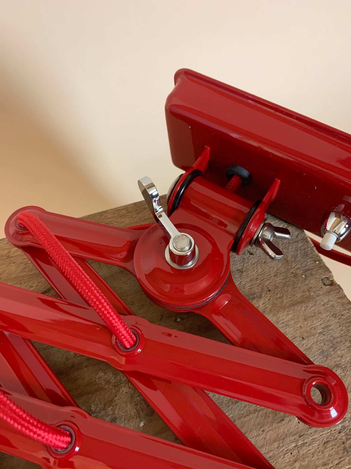 Kaiser Idell sakselampe - Rød