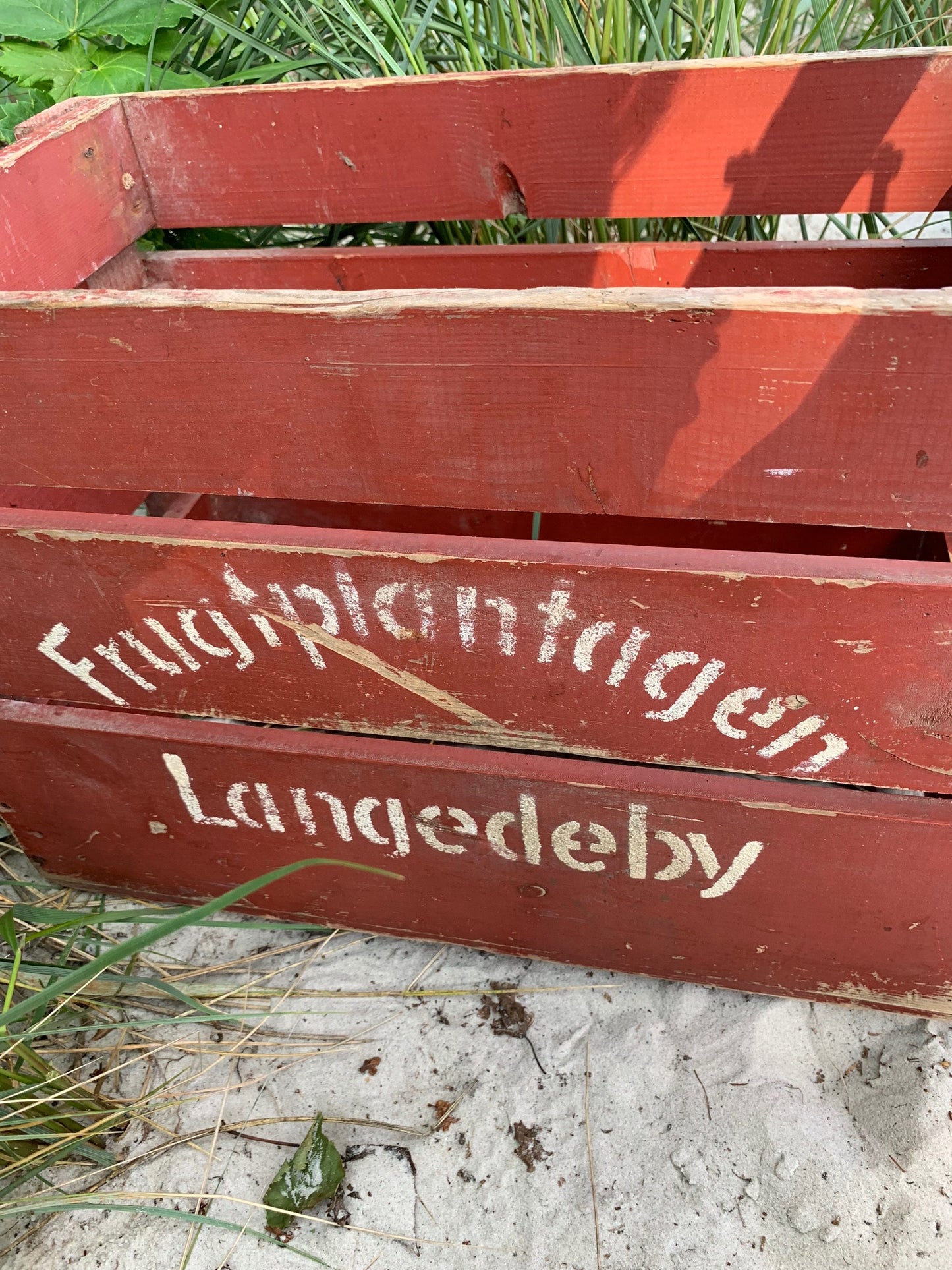 Skøn gammel kasse fra frugtplantager i Langedeby