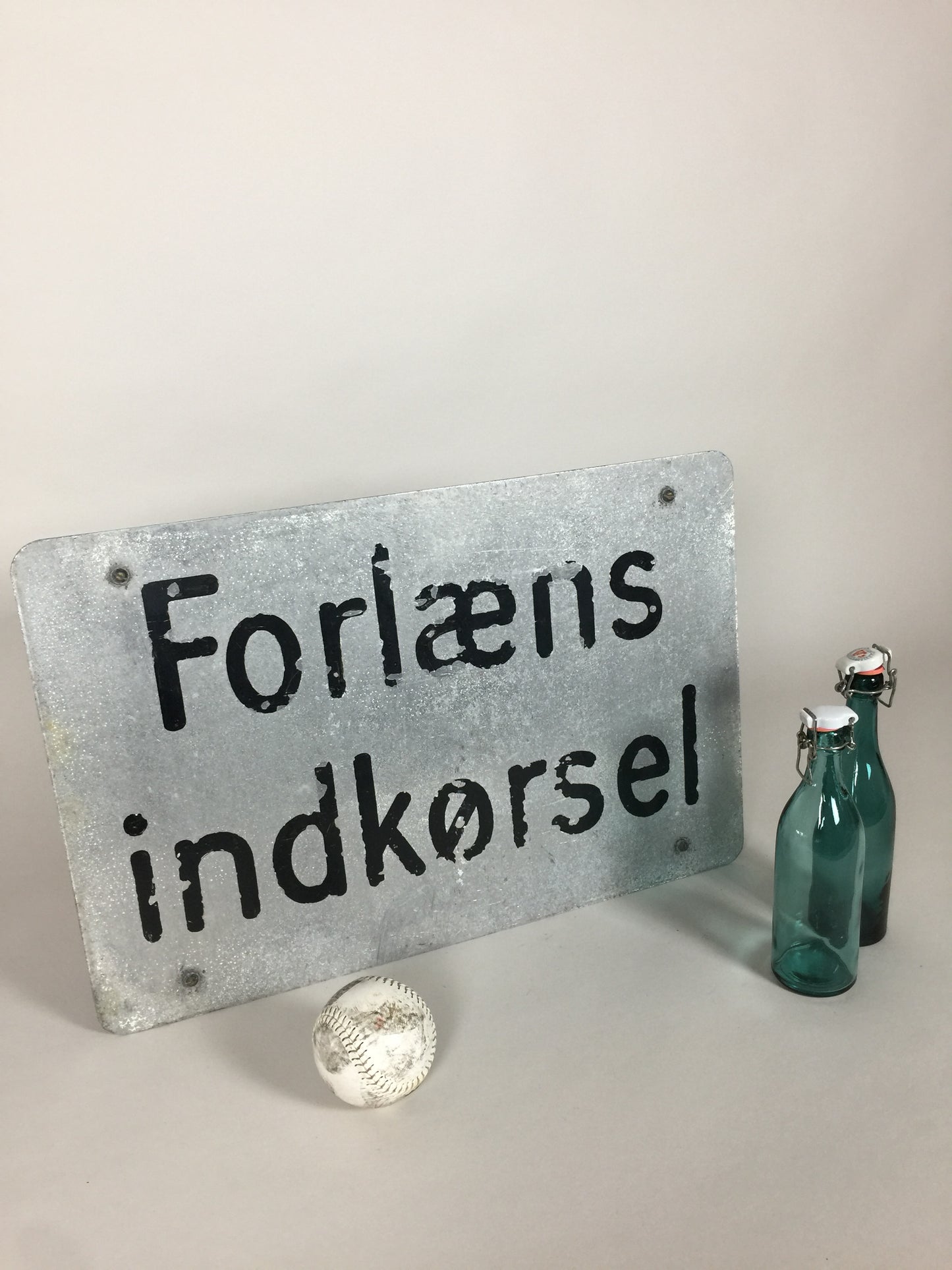 Sjovt og råt skilt