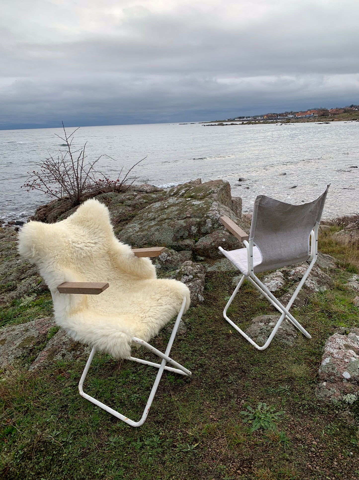 Klapstol med armlæn i teak - sælges enkeltvis (prisen er pr. stk)