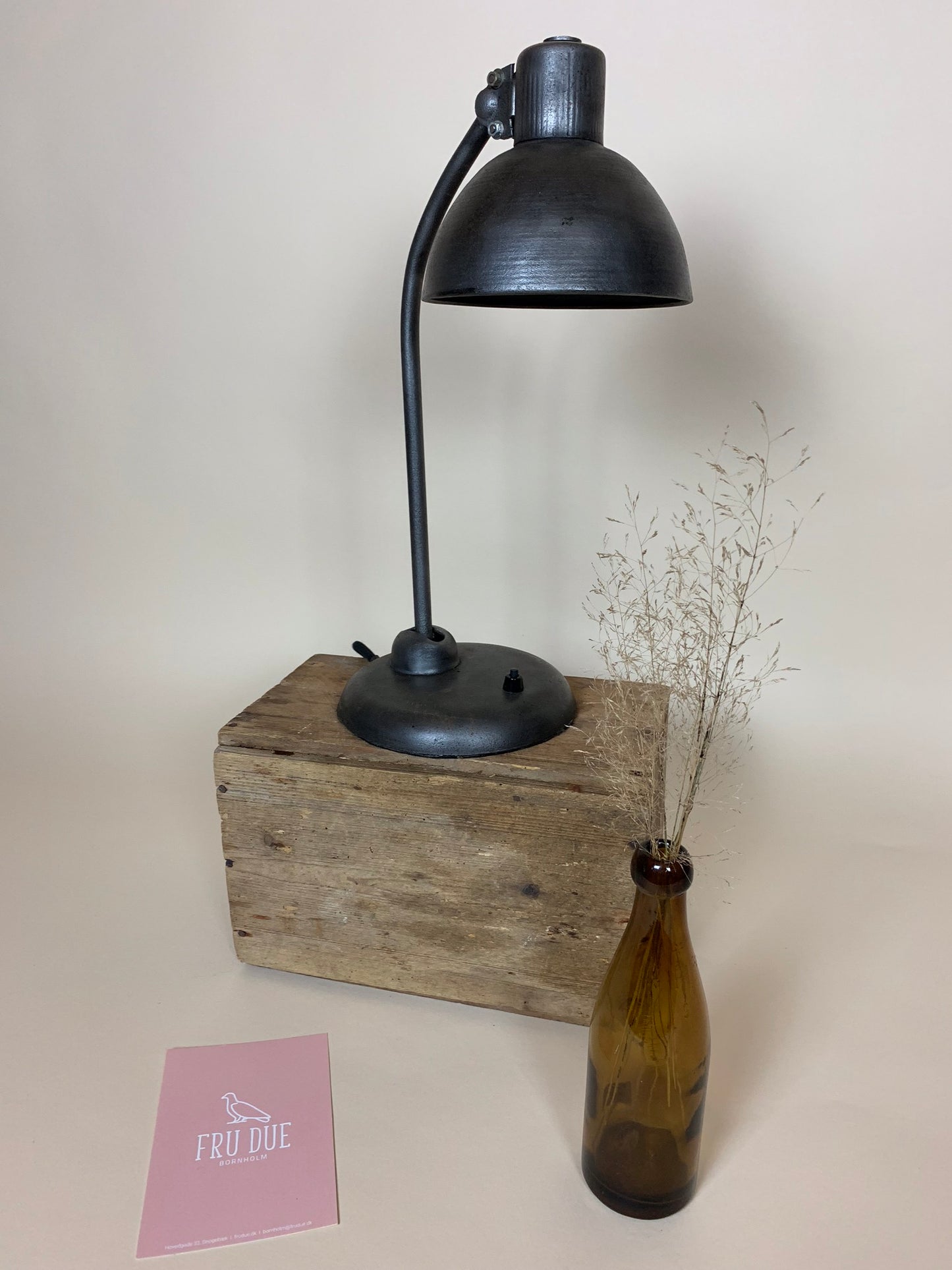 Rå vintagelampe