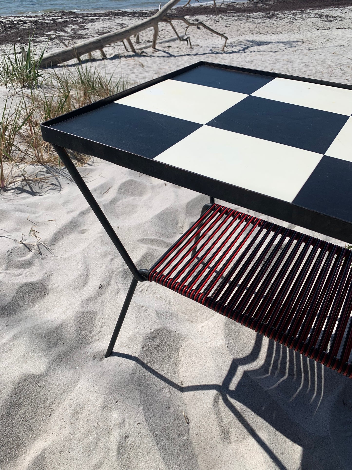 Bord med linoleums bordplade